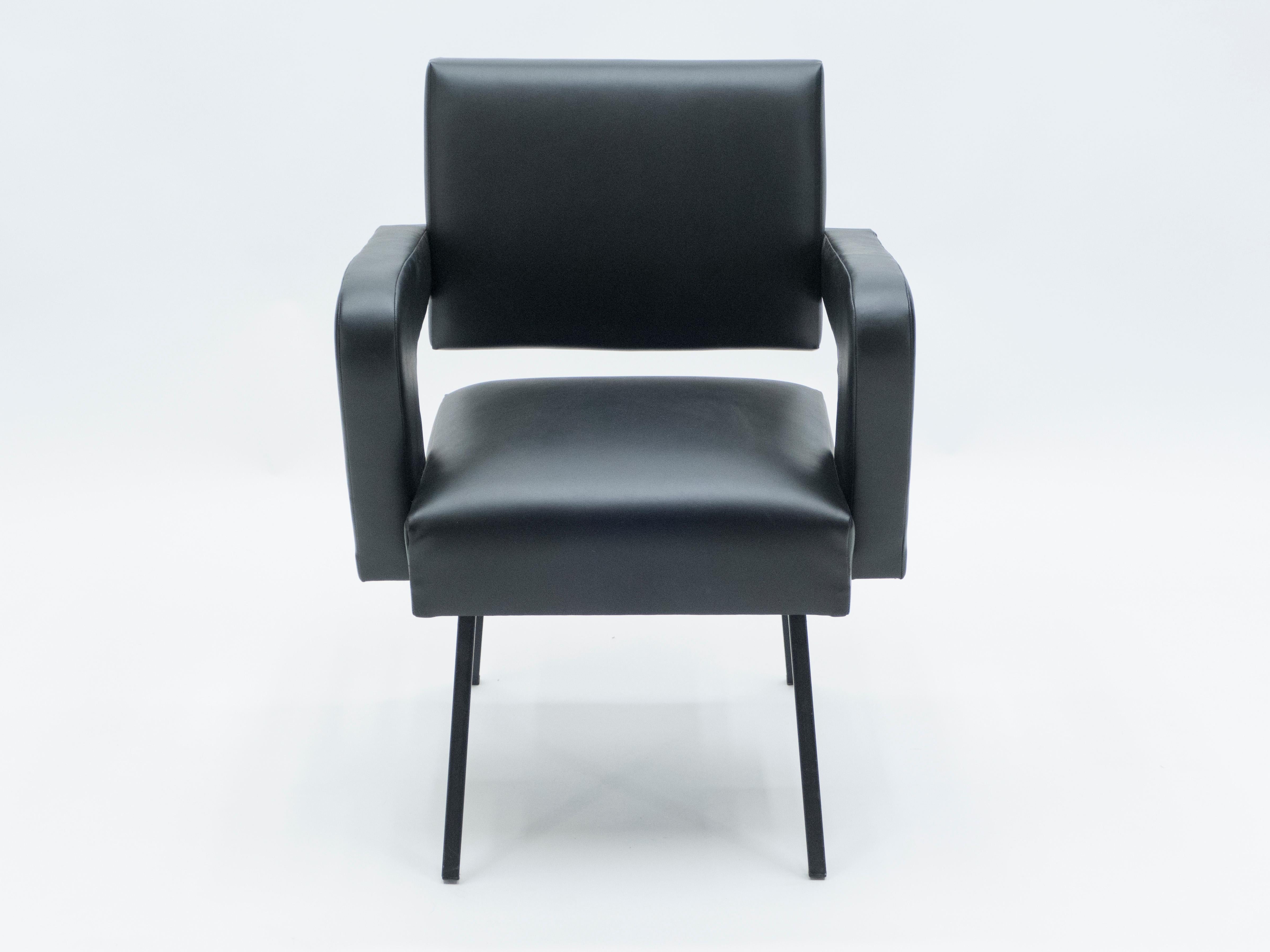This desk armchair named President designed in 1959 by French designer Jacques Adnet is a rare, exciting find. Upholstered in high-quality leatherette, the chair is emblematic of Adnet’s philosophies in furniture design. It is exceedingly