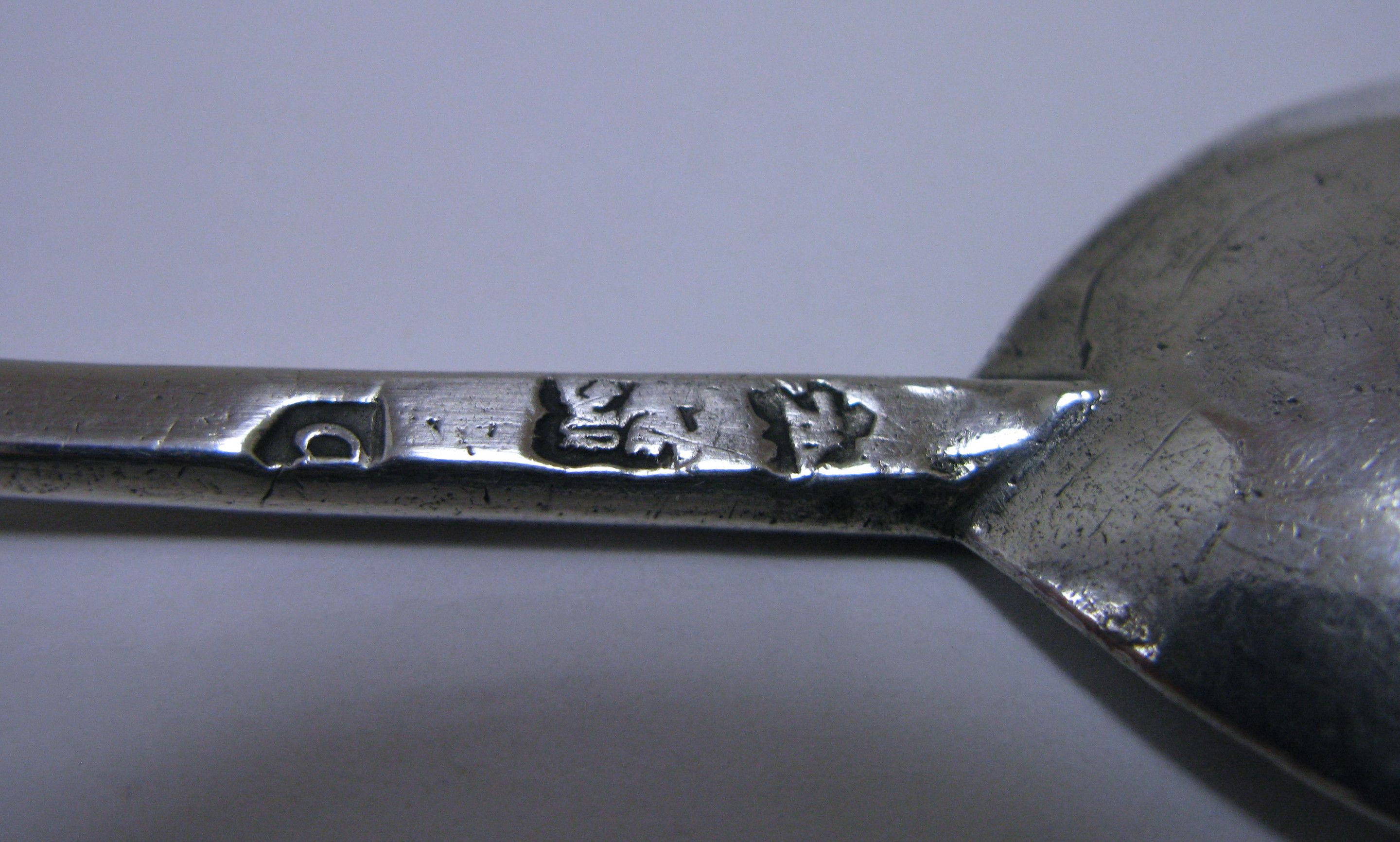 Rare James I Sterling Silver Seal Top Spoon Facetted Stem, 1618 In Good Condition For Sale In London, GB