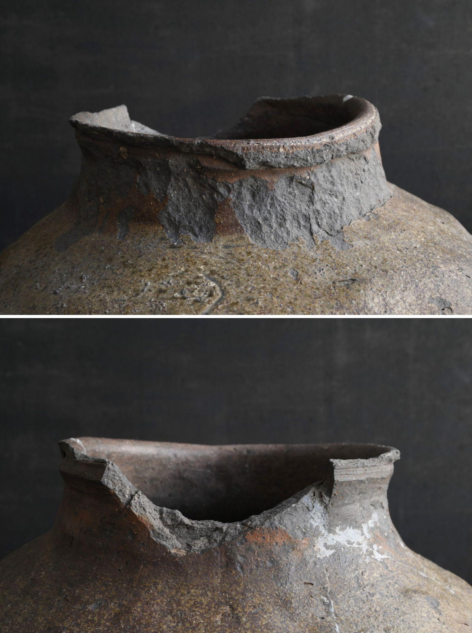 Rare Japanese antique pottery jar/13th century/Kamakura period/Excavated pottery For Sale 7