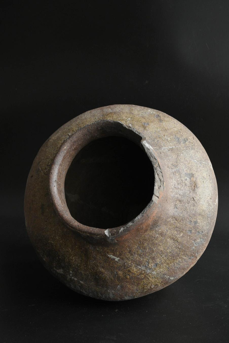 Rare Japanese antique pottery jar/13th century/Kamakura period/Excavated pottery For Sale 10
