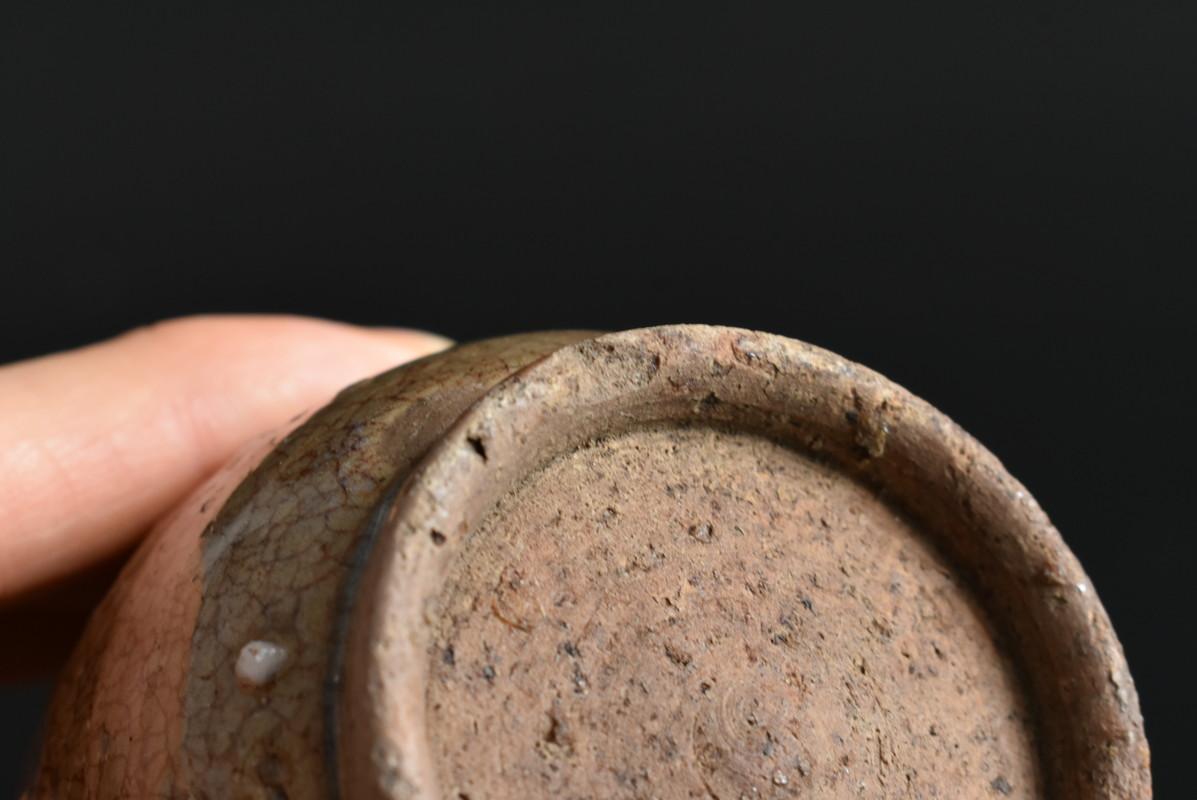 Seltene japanische antike Keramikvase / 1600-1700 / Wunderschöne kleine Sake-Flasche im Angebot 9