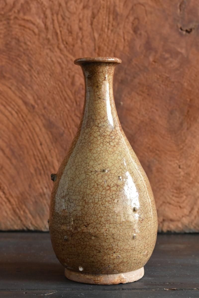 Seltene japanische antike Keramikvase / 1600-1700 / Wunderschöne kleine Sake-Flasche im Zustand „Gut“ im Angebot in Sammu-shi, Chiba