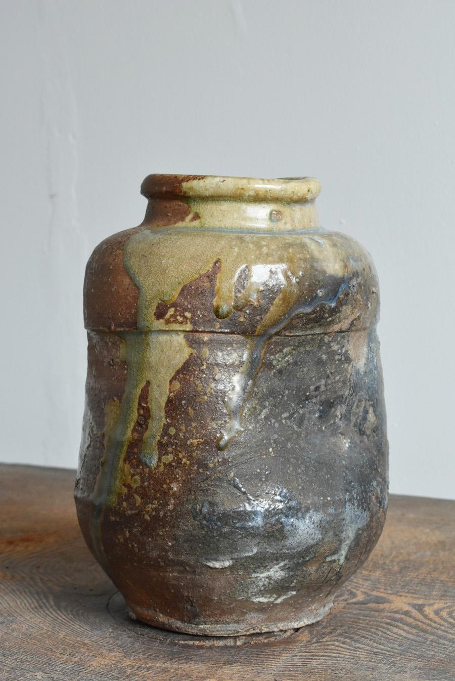 Rare Japanese Antique Pottery Vase / Beautiful Natural Glazed Jar/1573-1603 In Good Condition In Sammu-shi, Chiba
