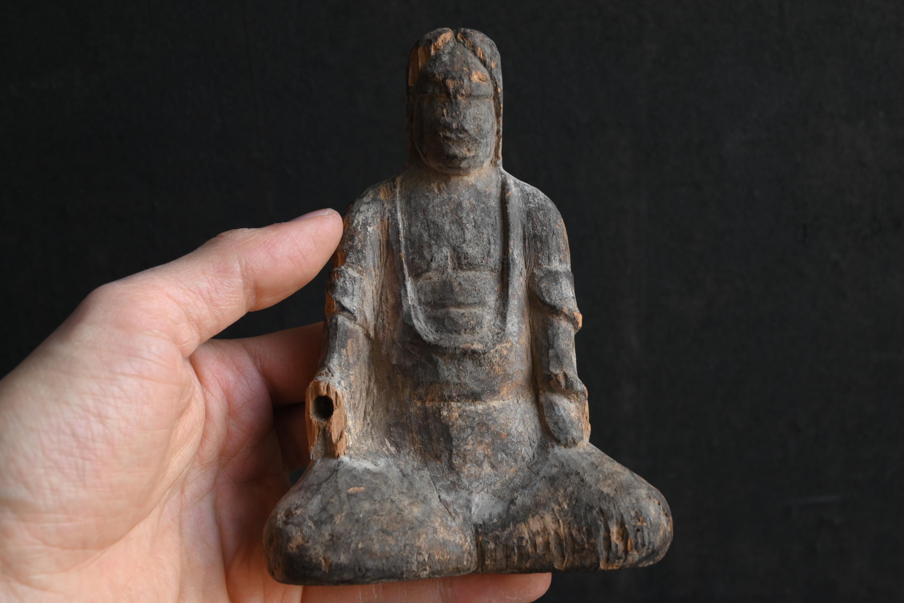 I was able to obtain a very rare item.
This is a sculpture of the god ``Shinzo''.
