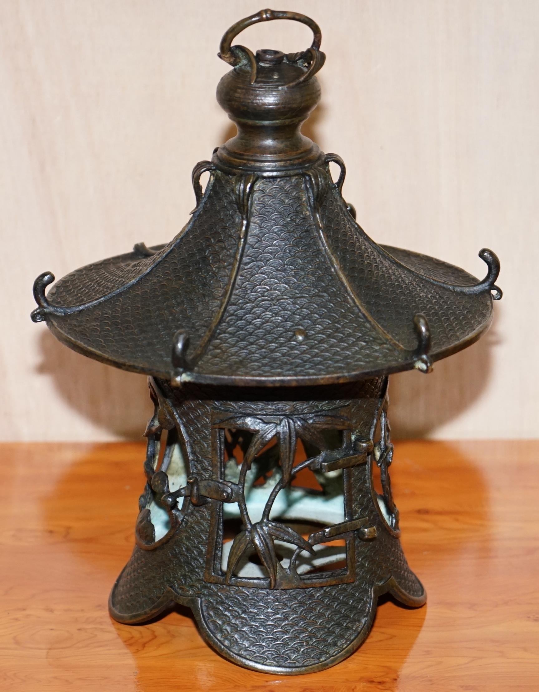 We are delighted to offer for sale this very rare solid bronze Japanese hanging lantern

A good looking well made and decorative piece, this has sat on my window sill for the last five years, I purchased it from a prestigious London auction house