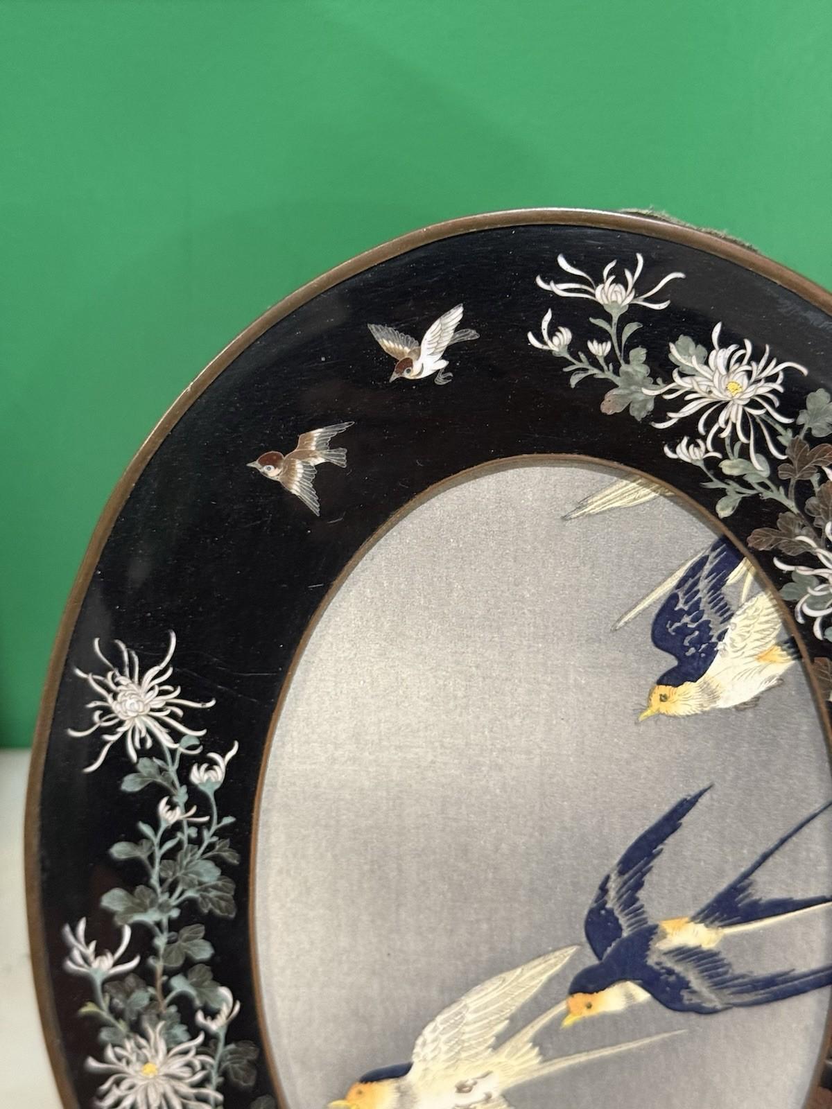 Meiji Rare Japanese Cloisonne Enamel Oval Frame with Chrysanthemums, Manner of Hayashi For Sale