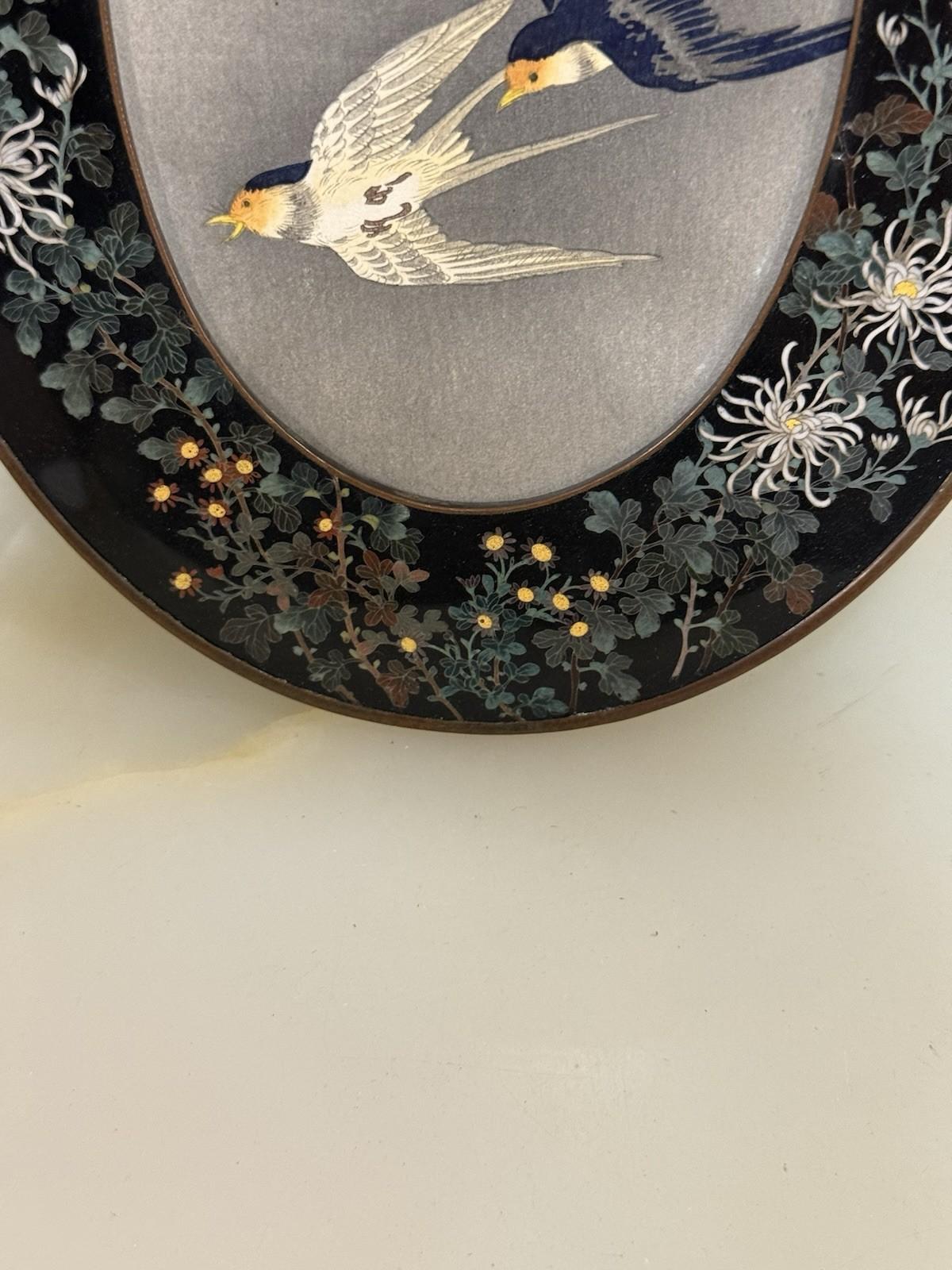 Rare Japanese Cloisonne Enamel Oval Frame with Chrysanthemums, Manner of Hayashi For Sale 1