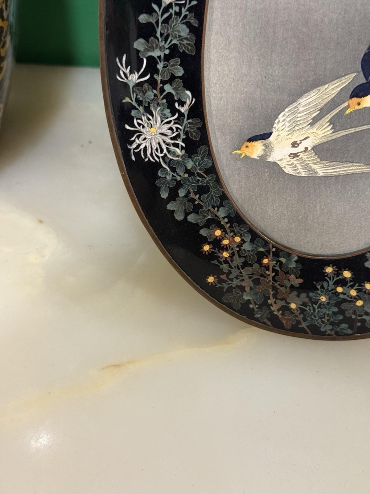 Rare Japanese Cloisonne Enamel Oval Frame with Chrysanthemums, Manner of Hayashi For Sale 2