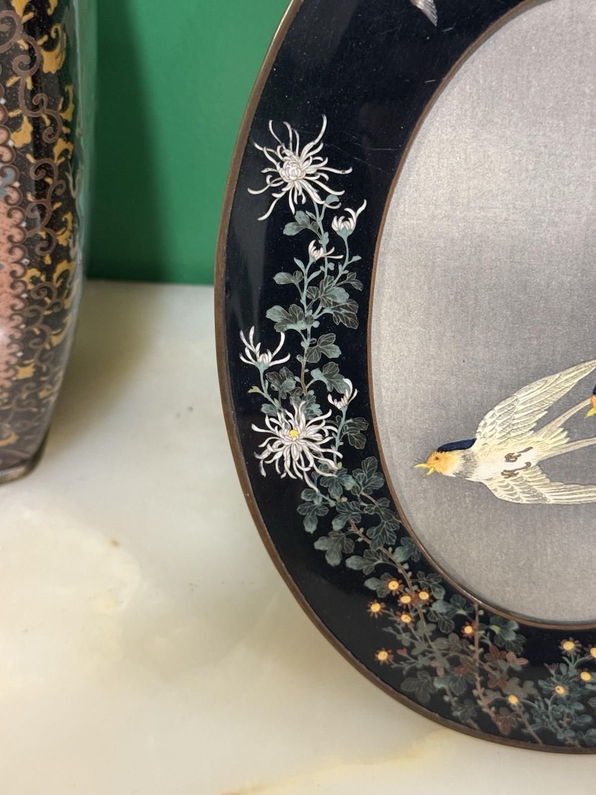 Rare Japanese Cloisonne Enamel Oval Frame with Chrysanthemums, Manner of Hayashi For Sale 3