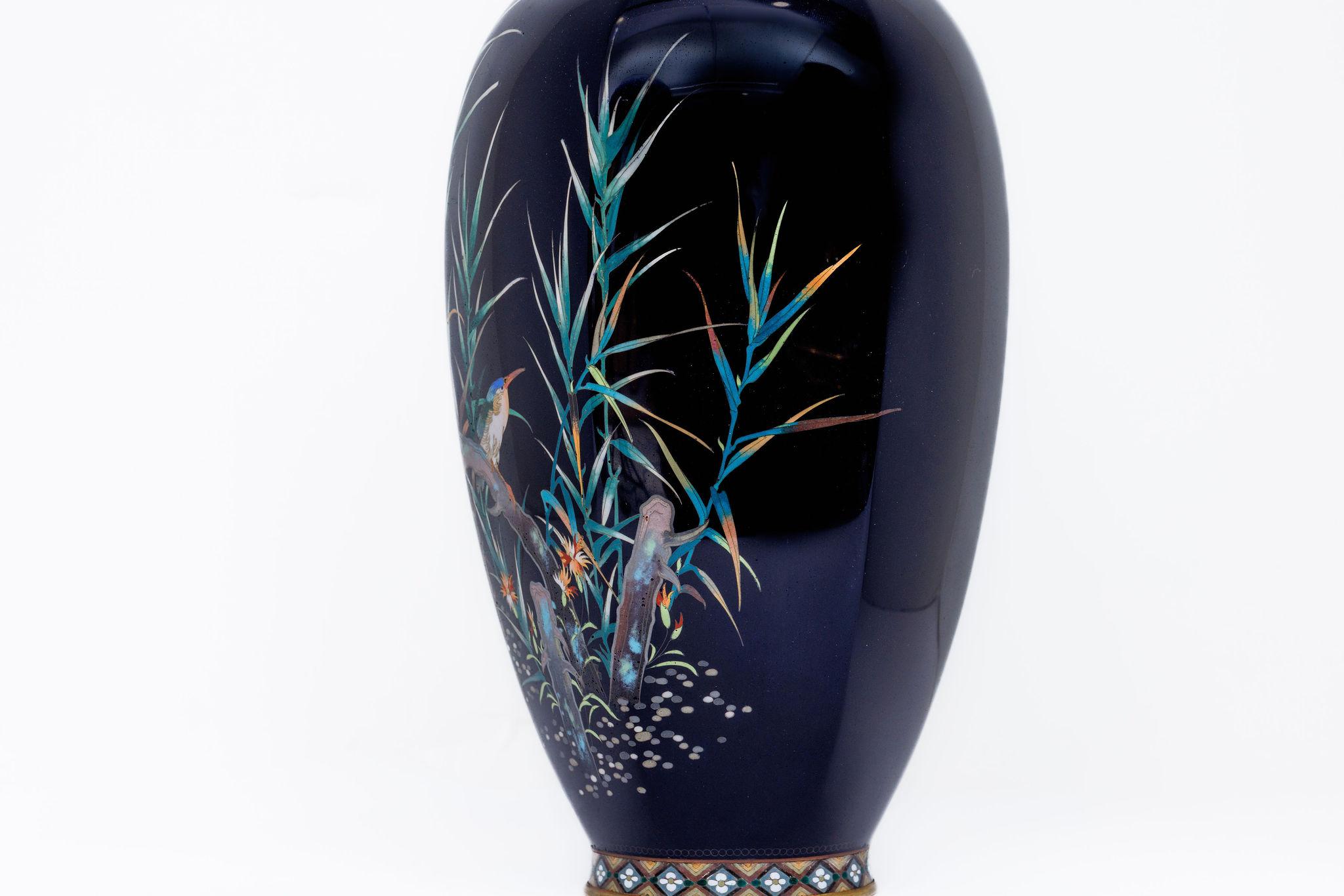 Seltene japanische Cloisonné-Emaille-Vase mit Kingfisher und Schilf, Hayashi Kodenji im Angebot 2