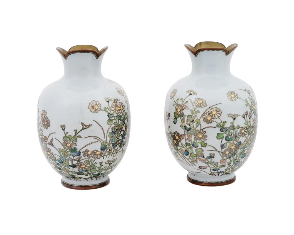 A Rare Pair of Meiji Japanese Cloisonne Silver Wire Vases with Dandelions In Good Condition For Sale In New York, NY