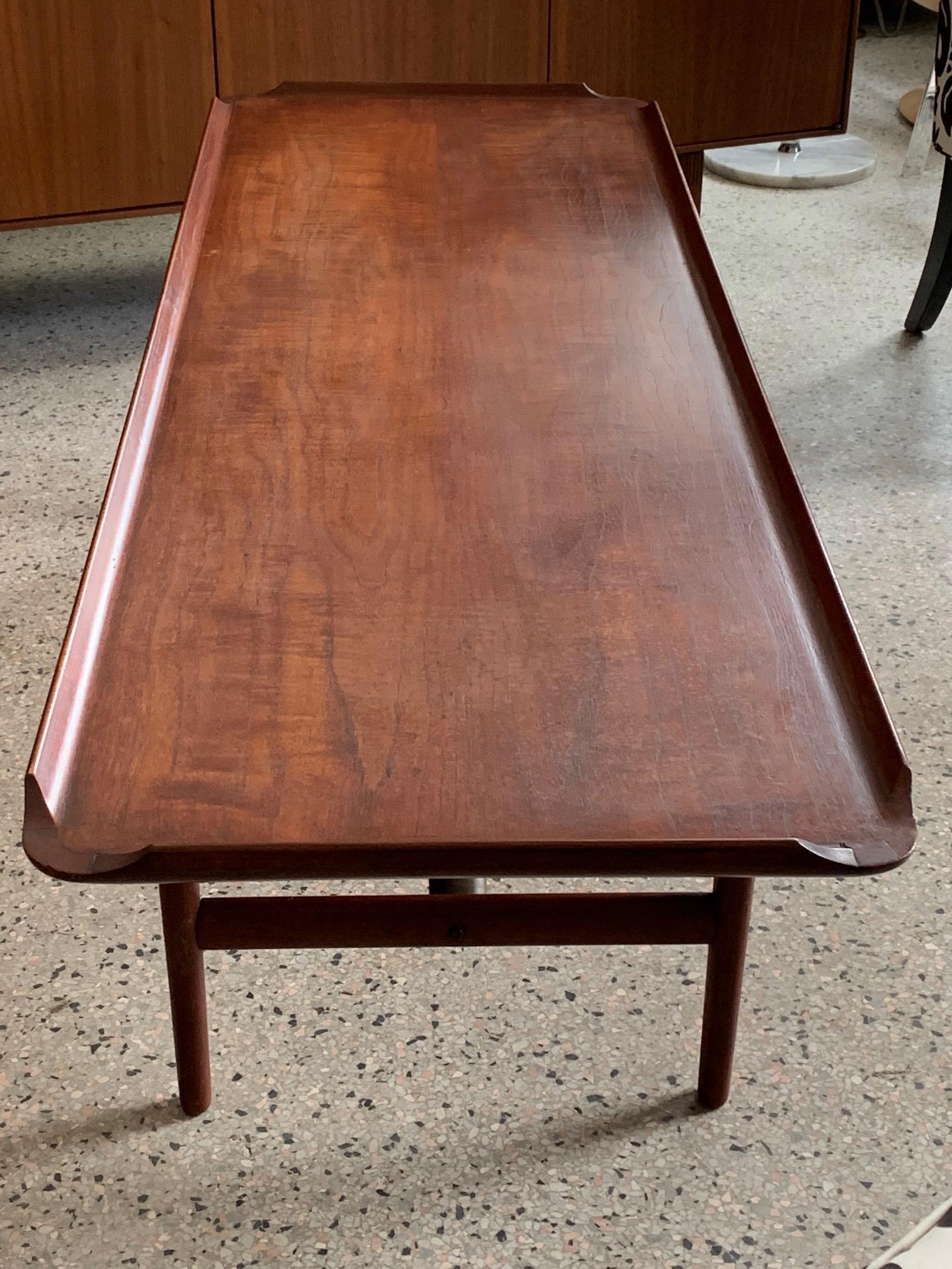 Mid-Century Modern Rare table basse en teck de J.Clausen, vers les années 1950 en vente