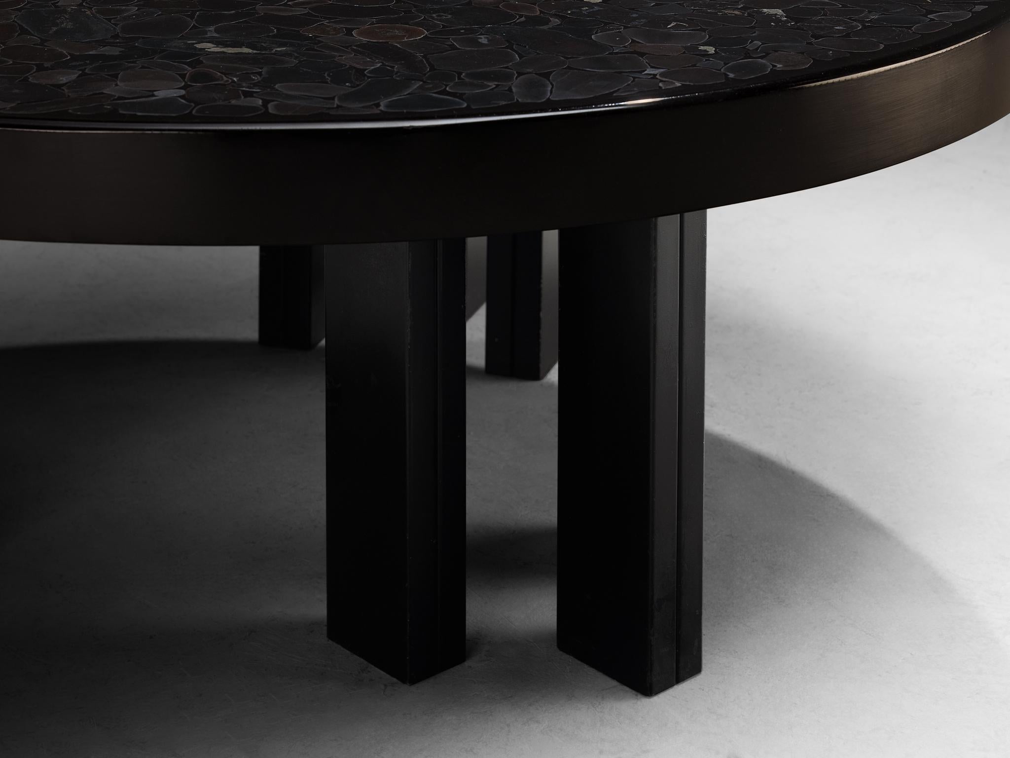 Rare table basse en mosaïque de Jean Claude Dresse en hématite en vente 1