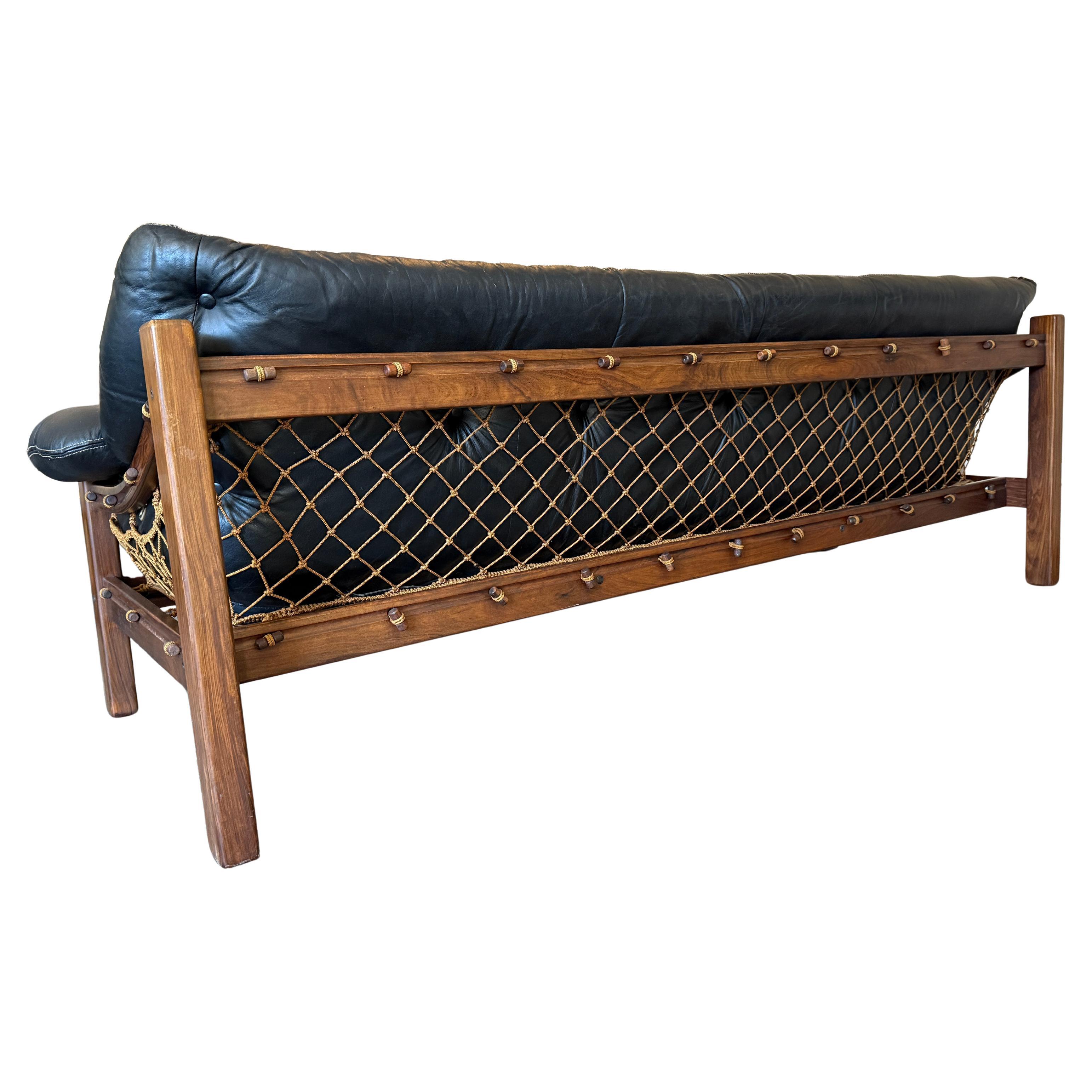 Rare Jean Gillon Tijuca Cuir Sling Sofa Exotic Hardwood Rope Hammock Brazil Bon état - En vente à Brooklyn, NY