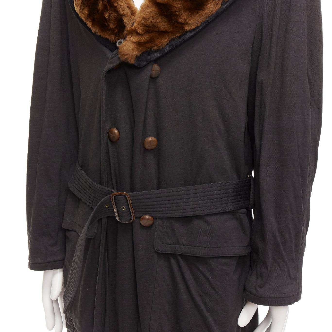 rare JEAN PAUL GAULTIER HOMME brown faux fur collar black cotton belted coat L
Reference: CNLE/A00304
Brand: Jean Paul Gaultier
Designer: Jean Paul Gaultier
Collection: Homme
Material: Cotton, Faux Fur
Color: Brown, Black
Pattern: Solid
Closure: