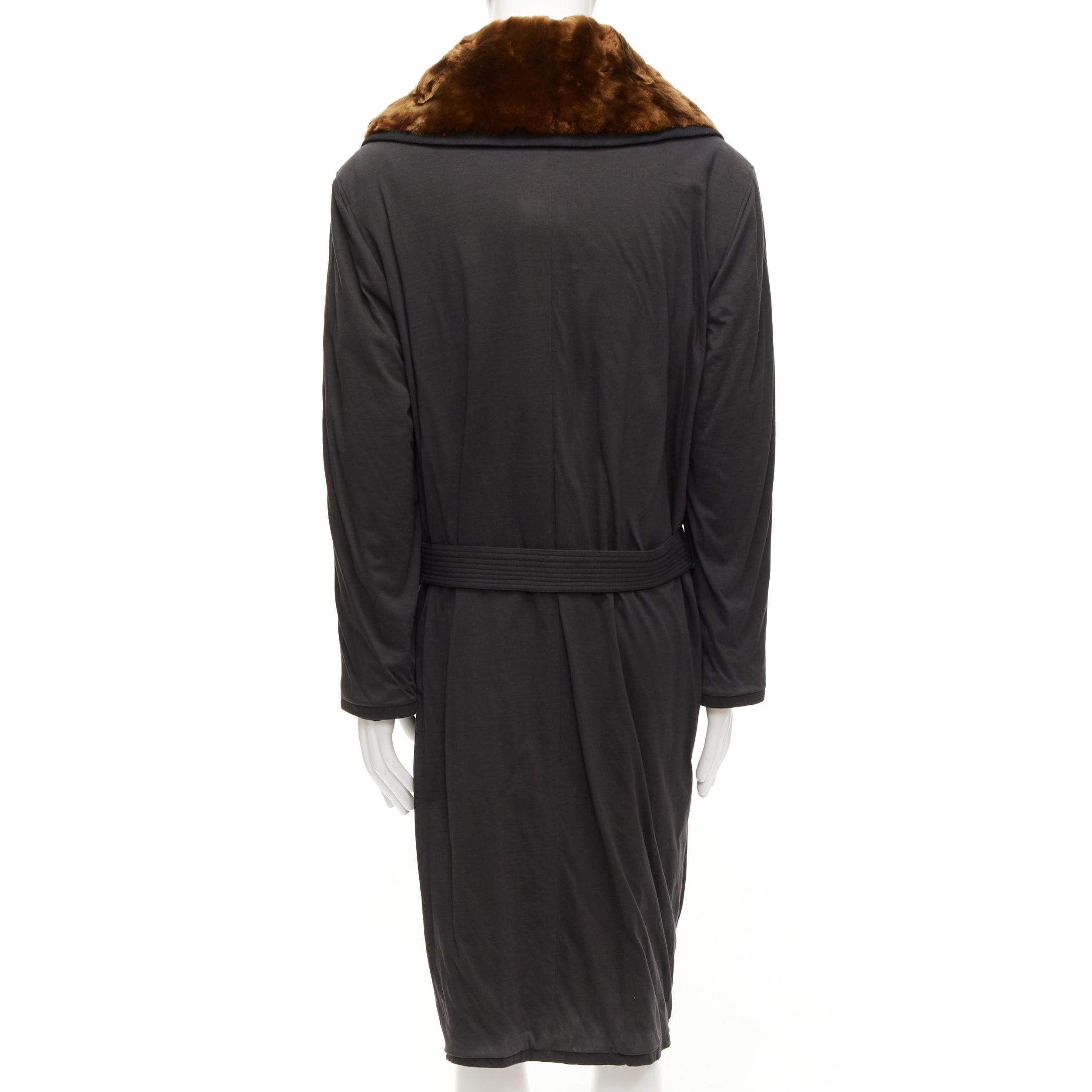 rare JEAN PAUL GAULTIER HOMME manteau ceinturé en coton noir à col en fausse fourrure Brown L en vente 1