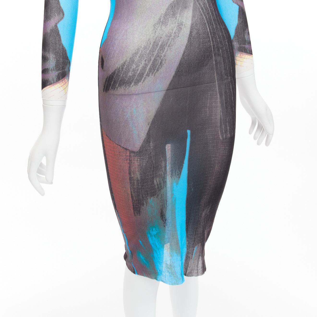 rare JEAN PAUL GAULTIER MAILLE 1997 Vintage Runway tromp loeil body print sheer dress
Reference: TGAS/D00726
Brand: Jean Paul Gaultier
Collection: MAILLE S/S 1997 - Runway
Material: Polyamide
Color: Blue, Multicolour
Pattern: Photographic