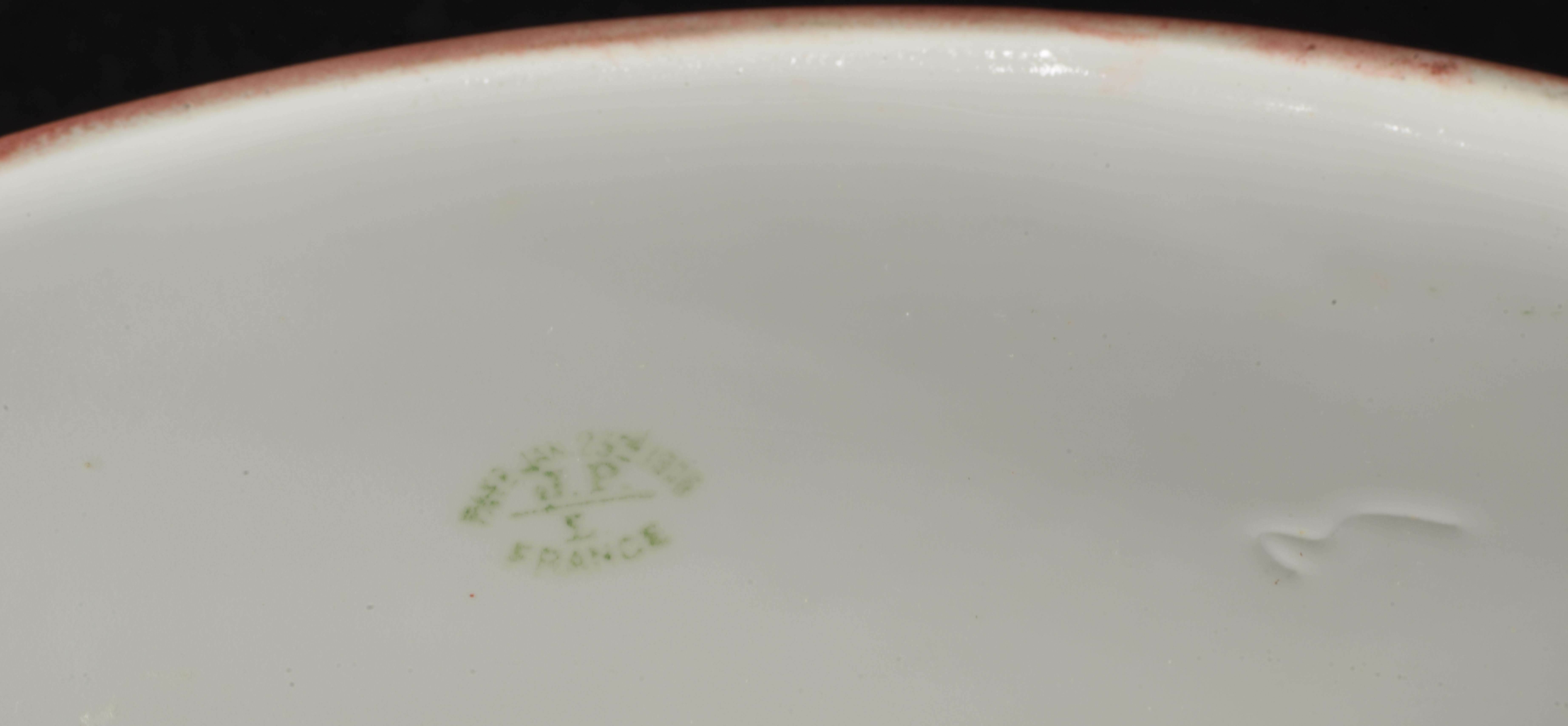 Rare Ravier Bowl ovale en porcelaine peint à la main de Jean Pouyat Limoges France, 1926 en vente 7