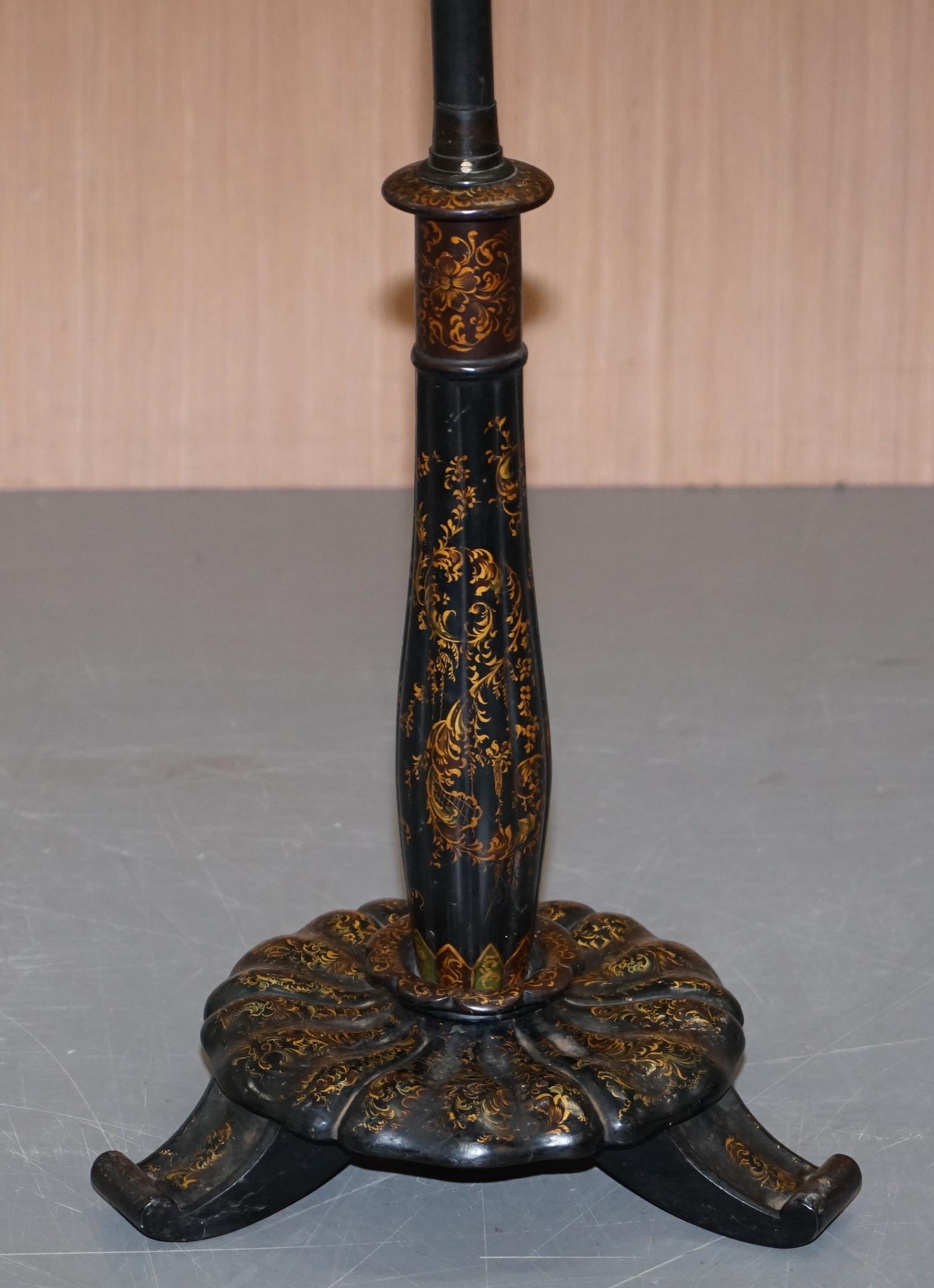 Rare Jennens & Bettridge Brimm Parcel Gilt Papier Mâché Hand Paint Pole Screen For Sale 1