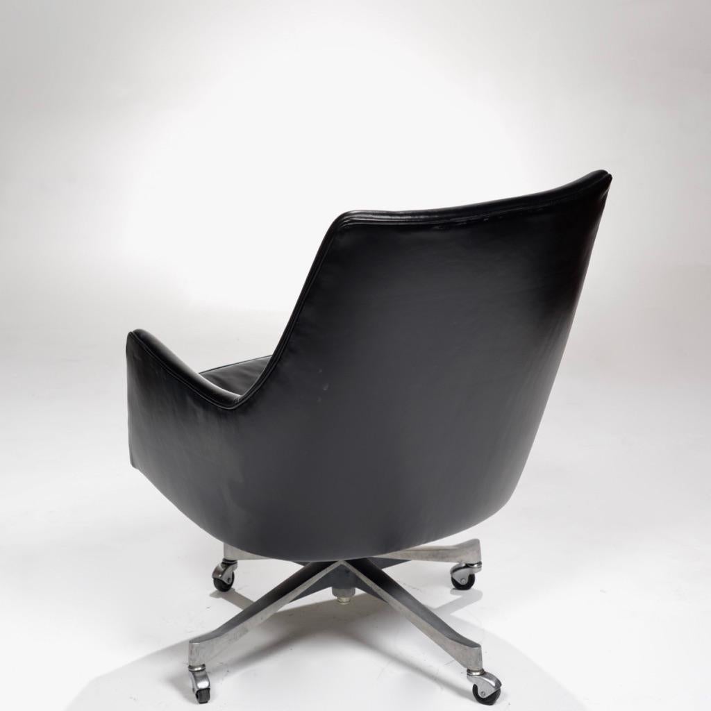 Rare Jens Risom Leather Executive Chair for Jens Risom Design Inc. 4