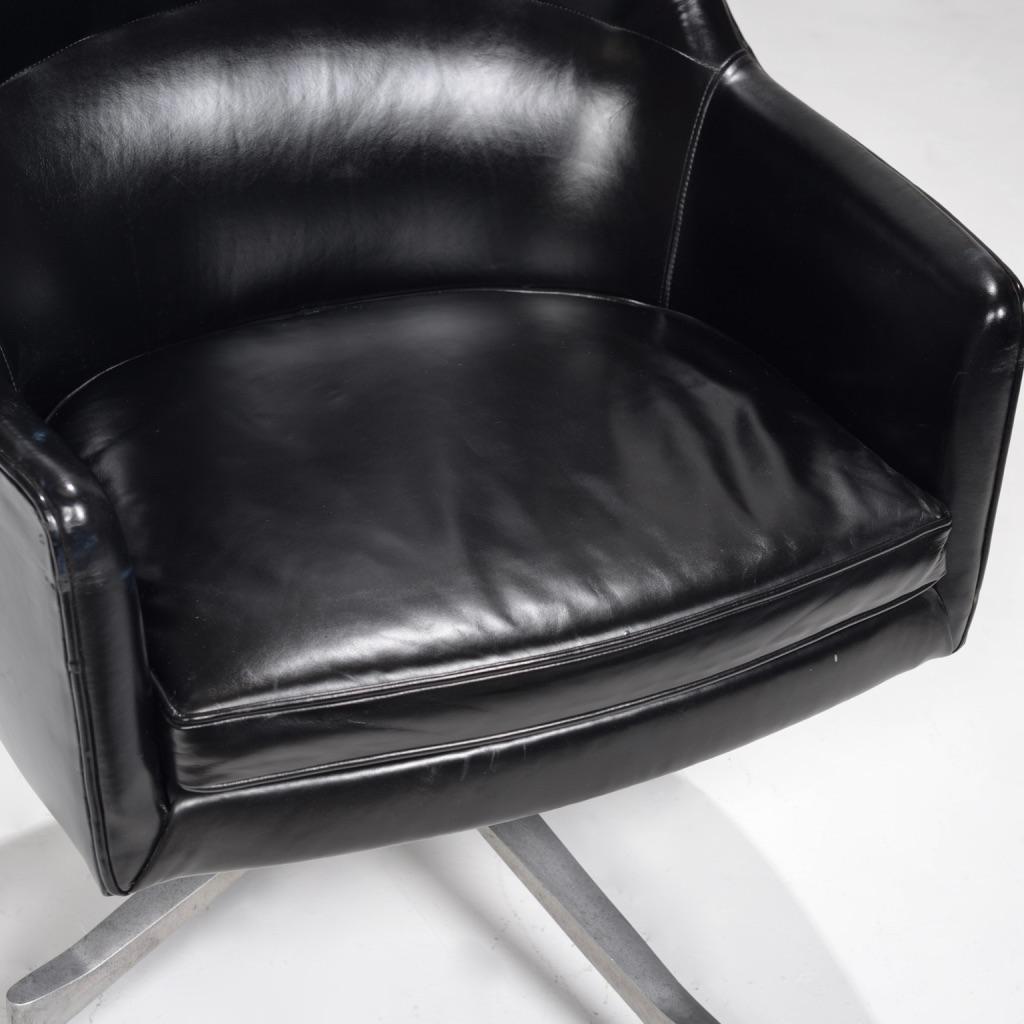 Rare Jens Risom Leather Executive Chair for Jens Risom Design Inc. 1
