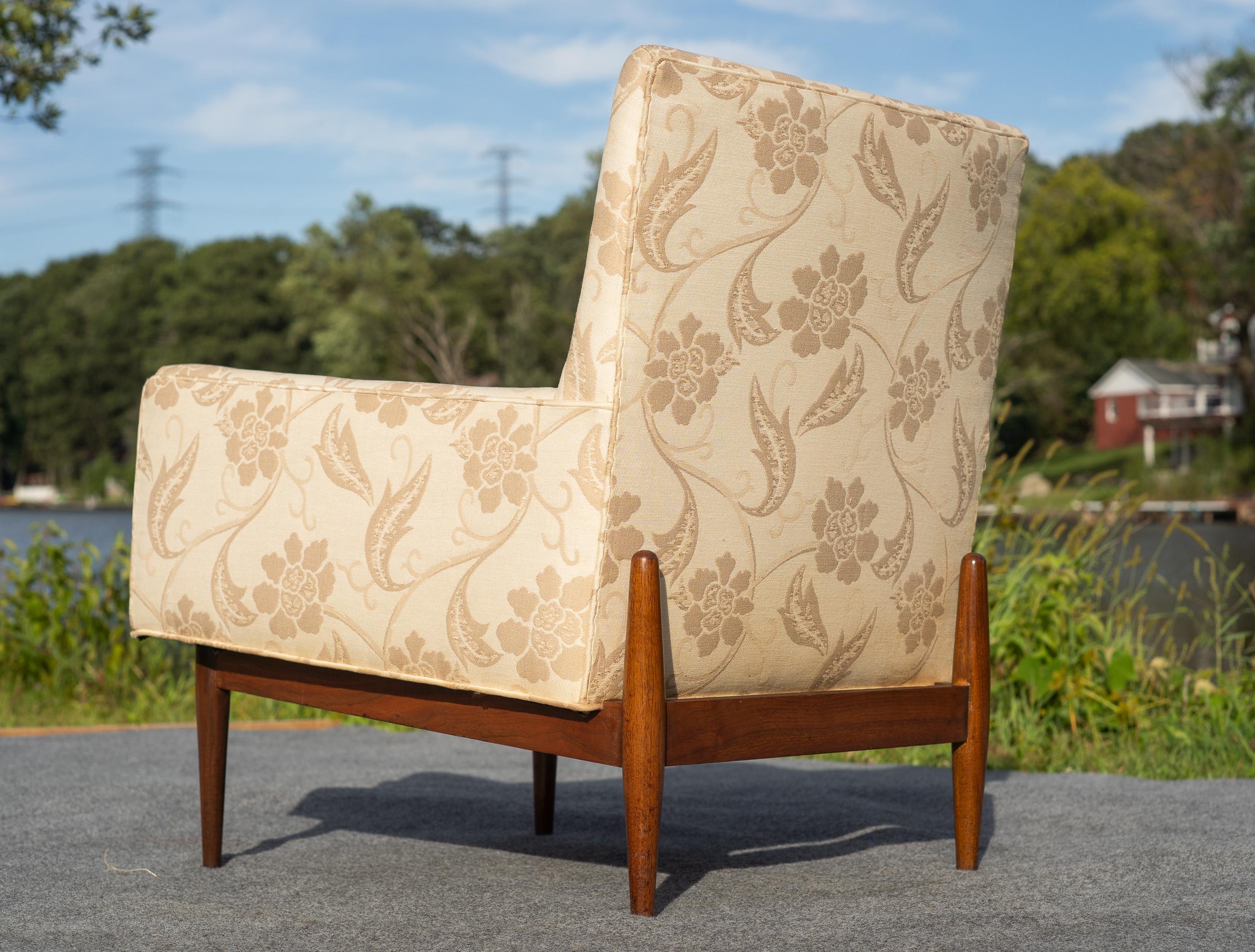 Rare Jens Risom Walnut & Light Fabric Floating Lounge Chair, 1953 For Sale 1