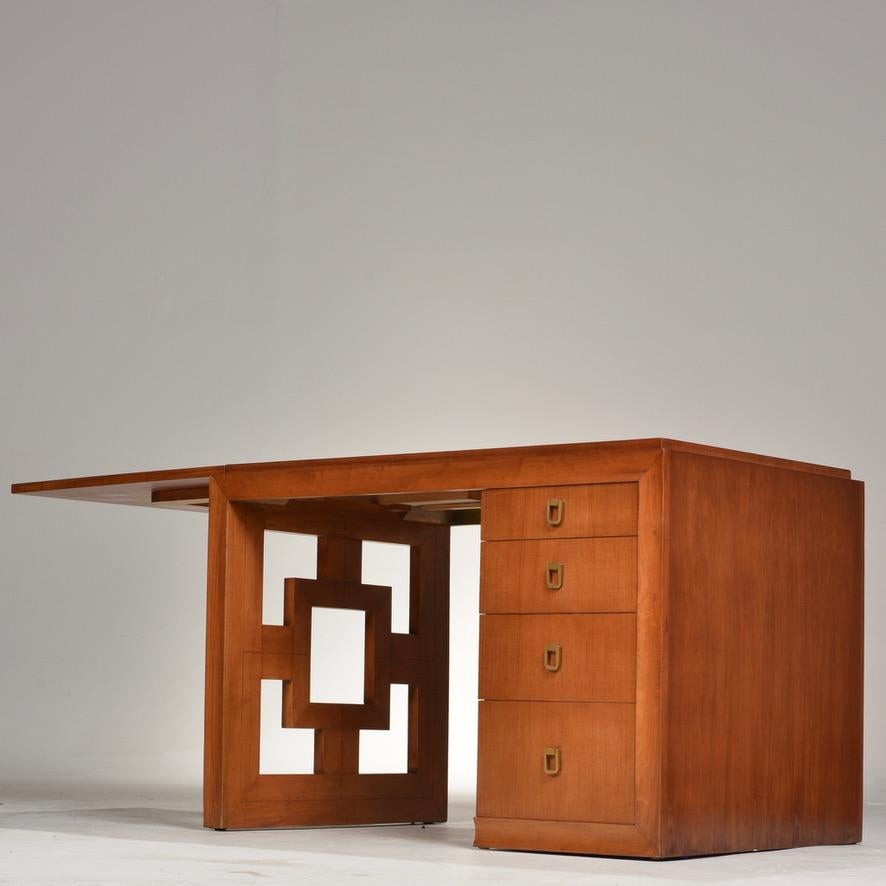 Mid-Century moderno Rara scrivania di Johan Tapp per Gumps in vendita