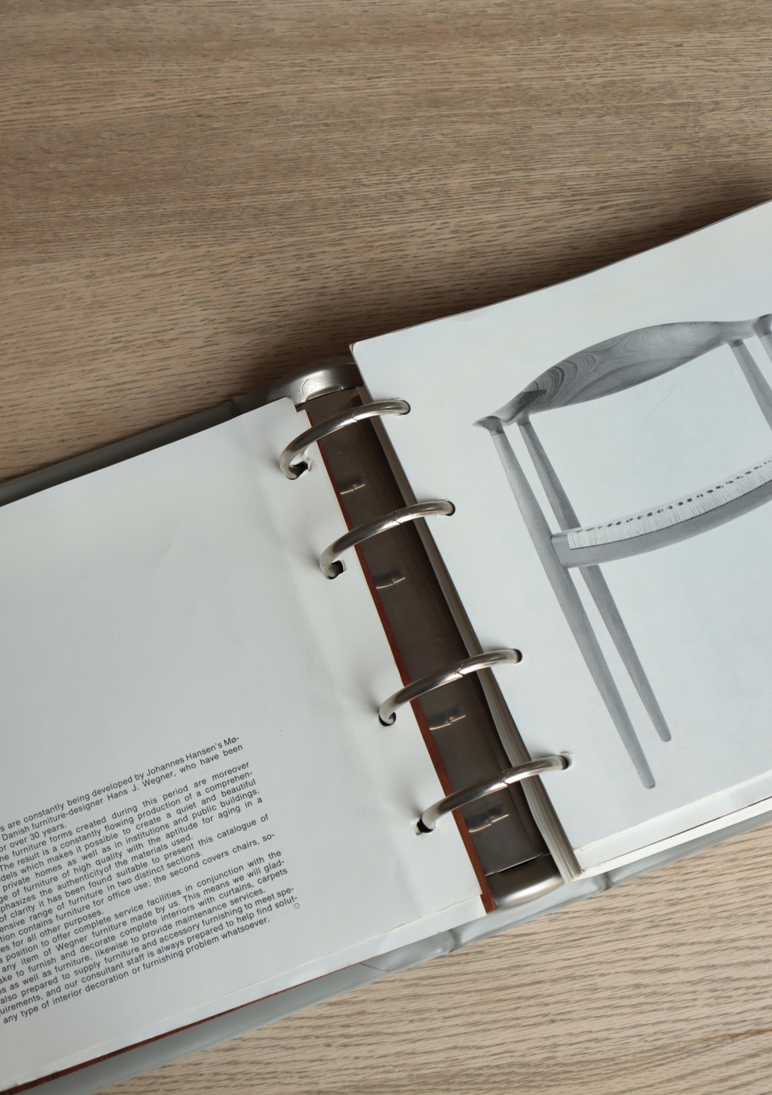 Metà XX secolo Raro catalogo/libro dei produttori di Johannes Hansen & Hans J. Wegner, anni '60 in vendita