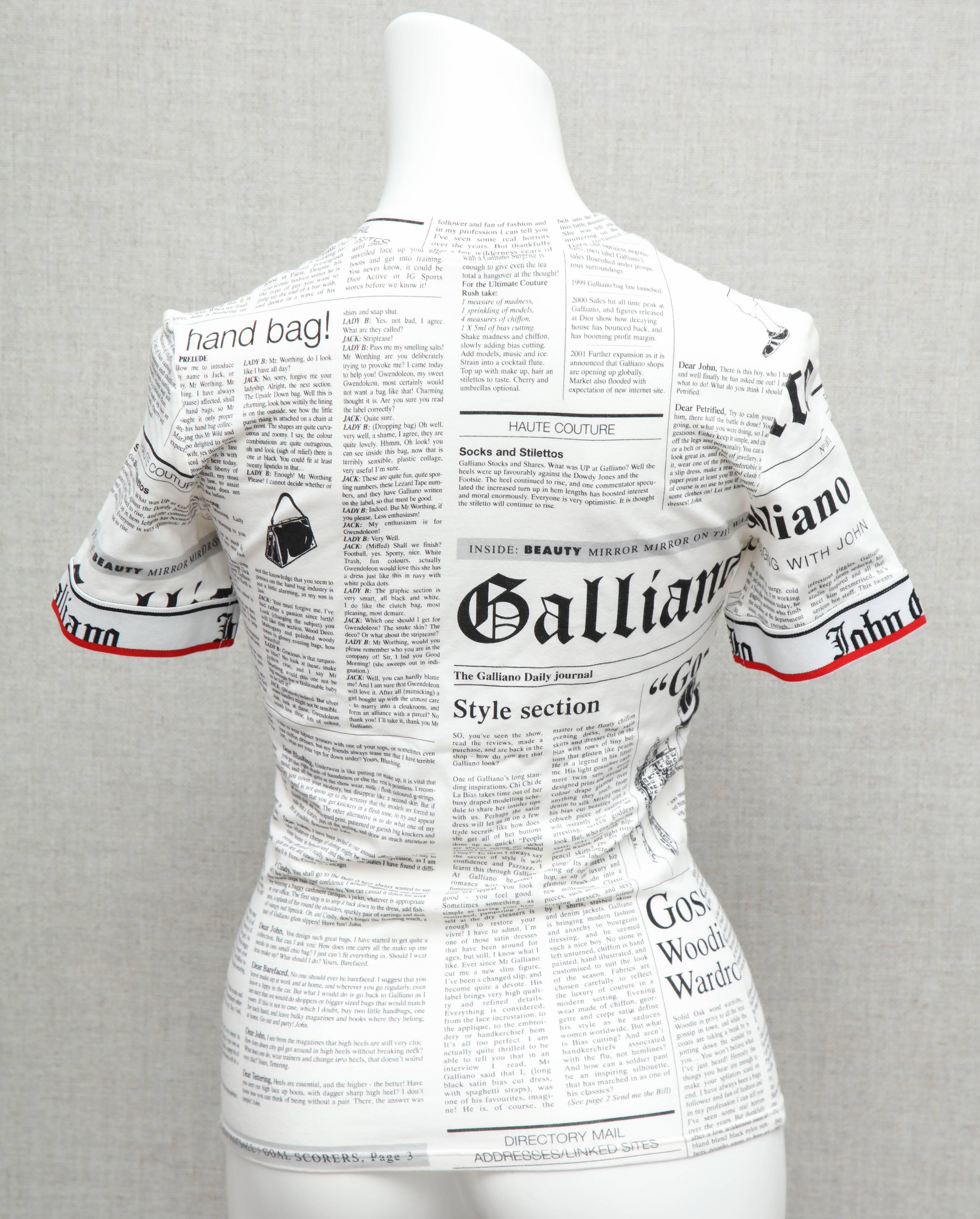 John Galliano Newspaper T-Shirt im Zustand „Hervorragend“ im Angebot in Chicago, IL