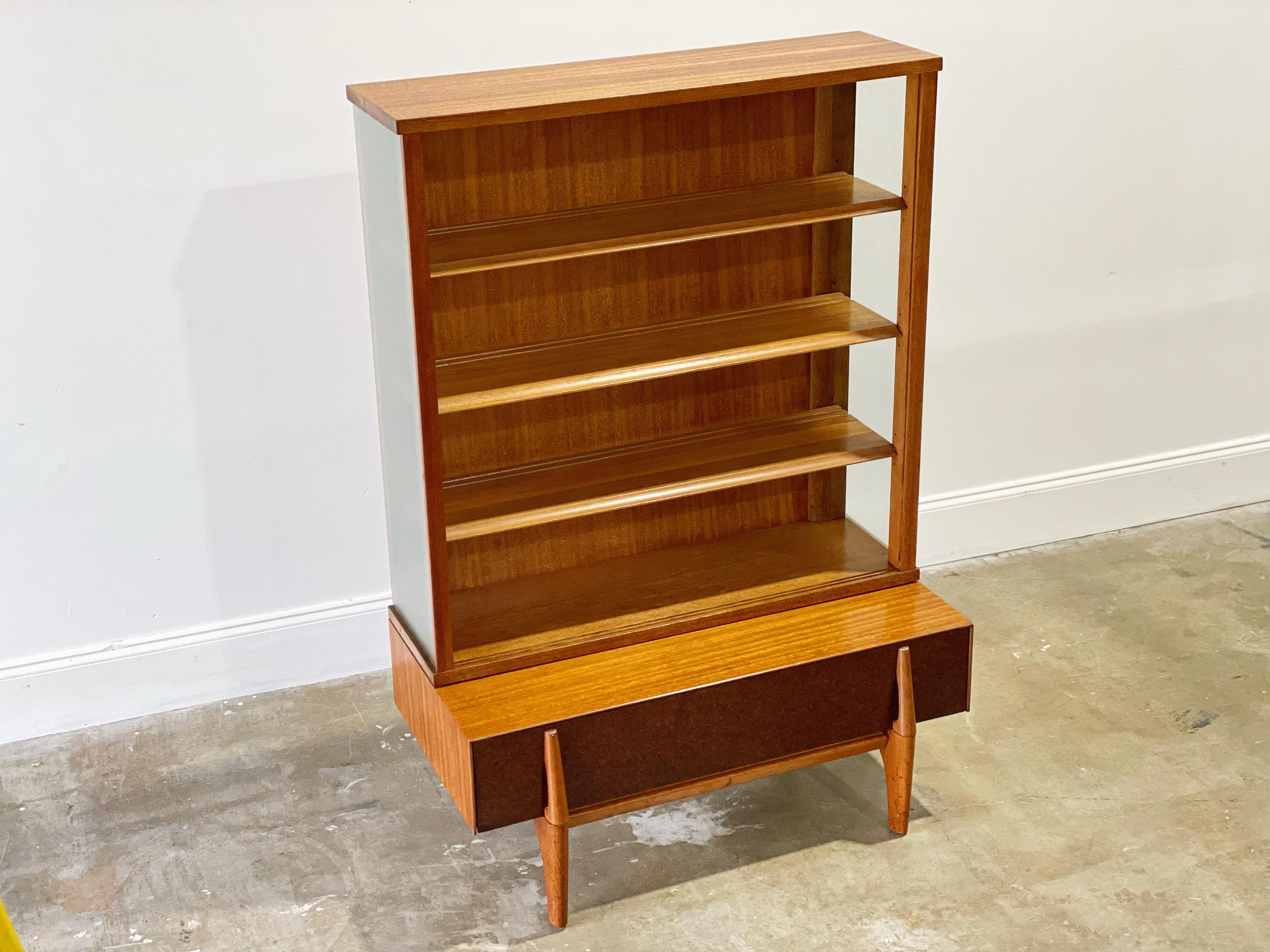 Rare John Keal for Brown Saltman Midcentury Vitrine Wall Unit Display Case 2