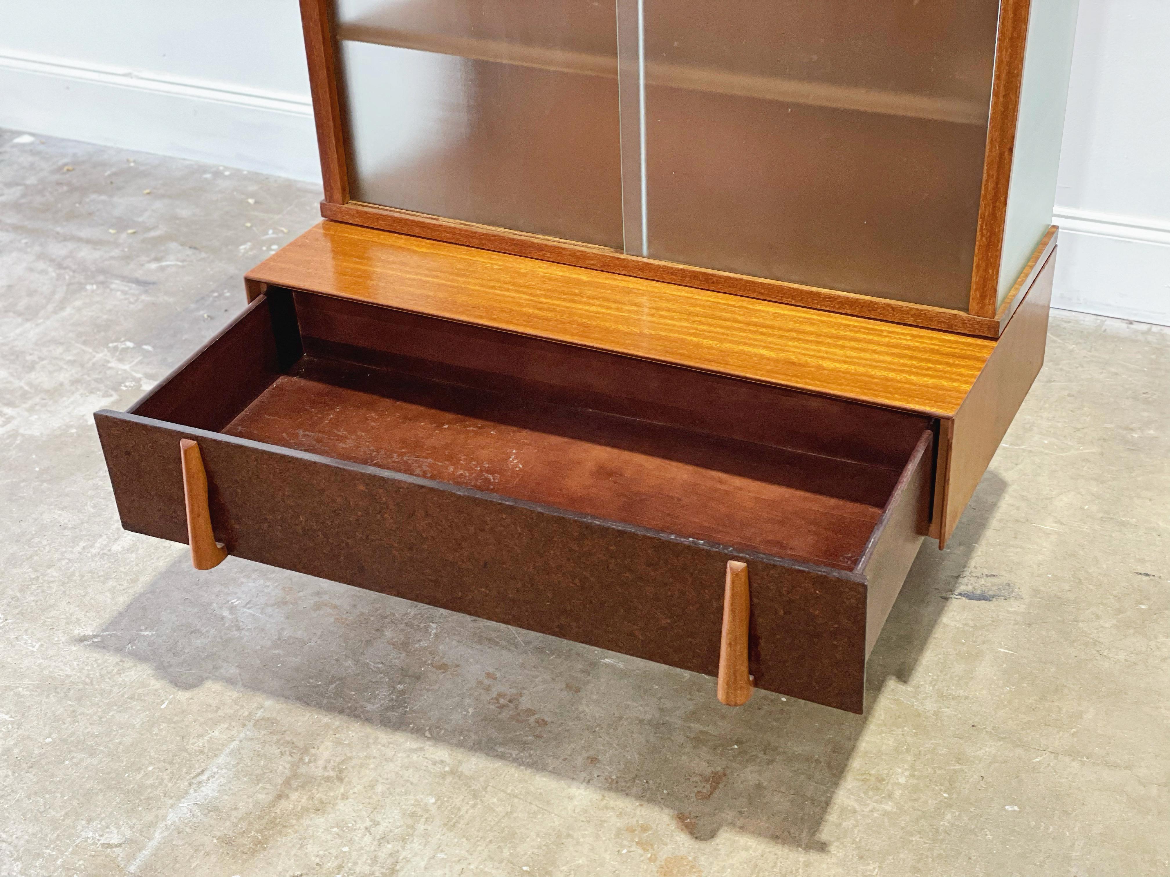 vitrine mid century