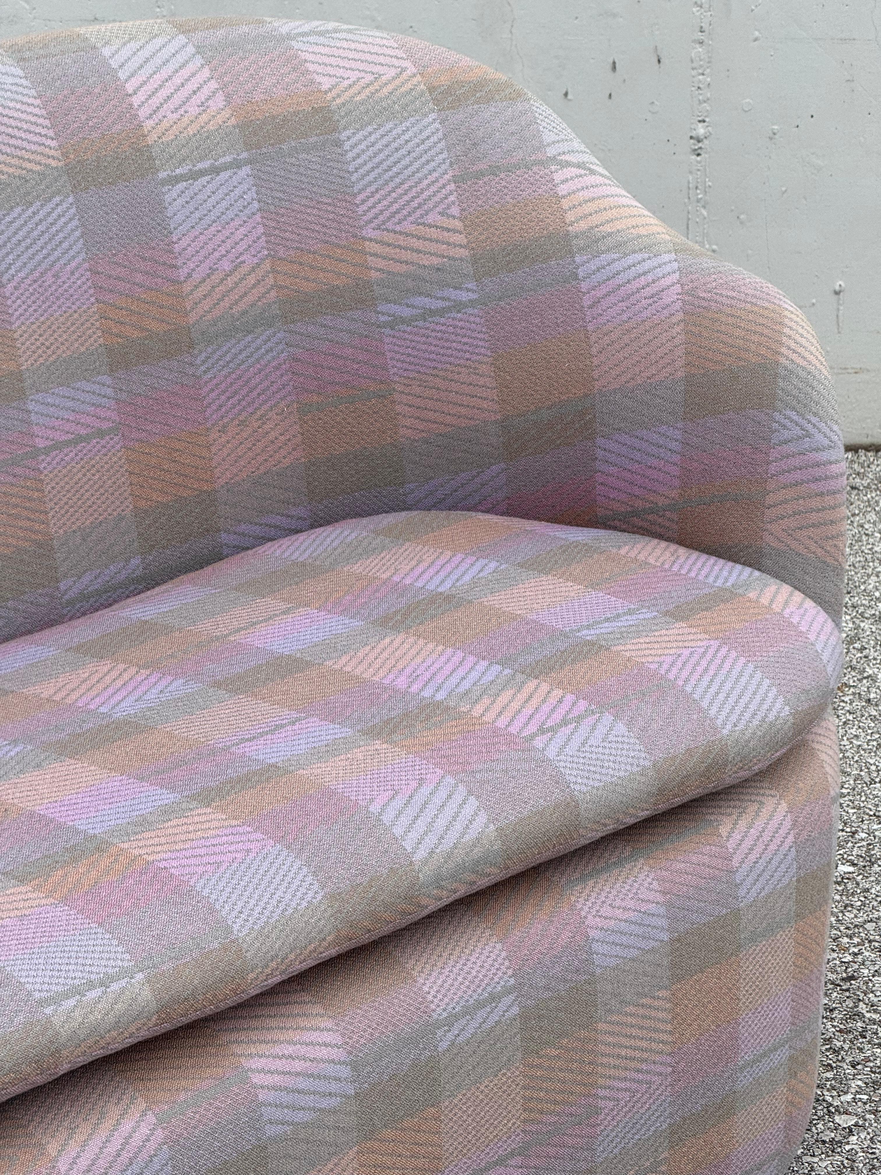 Rara poltrona/divano a petalo di John Saladino per Dunbar in Jack Lenor Larsen Plaid in vendita 4