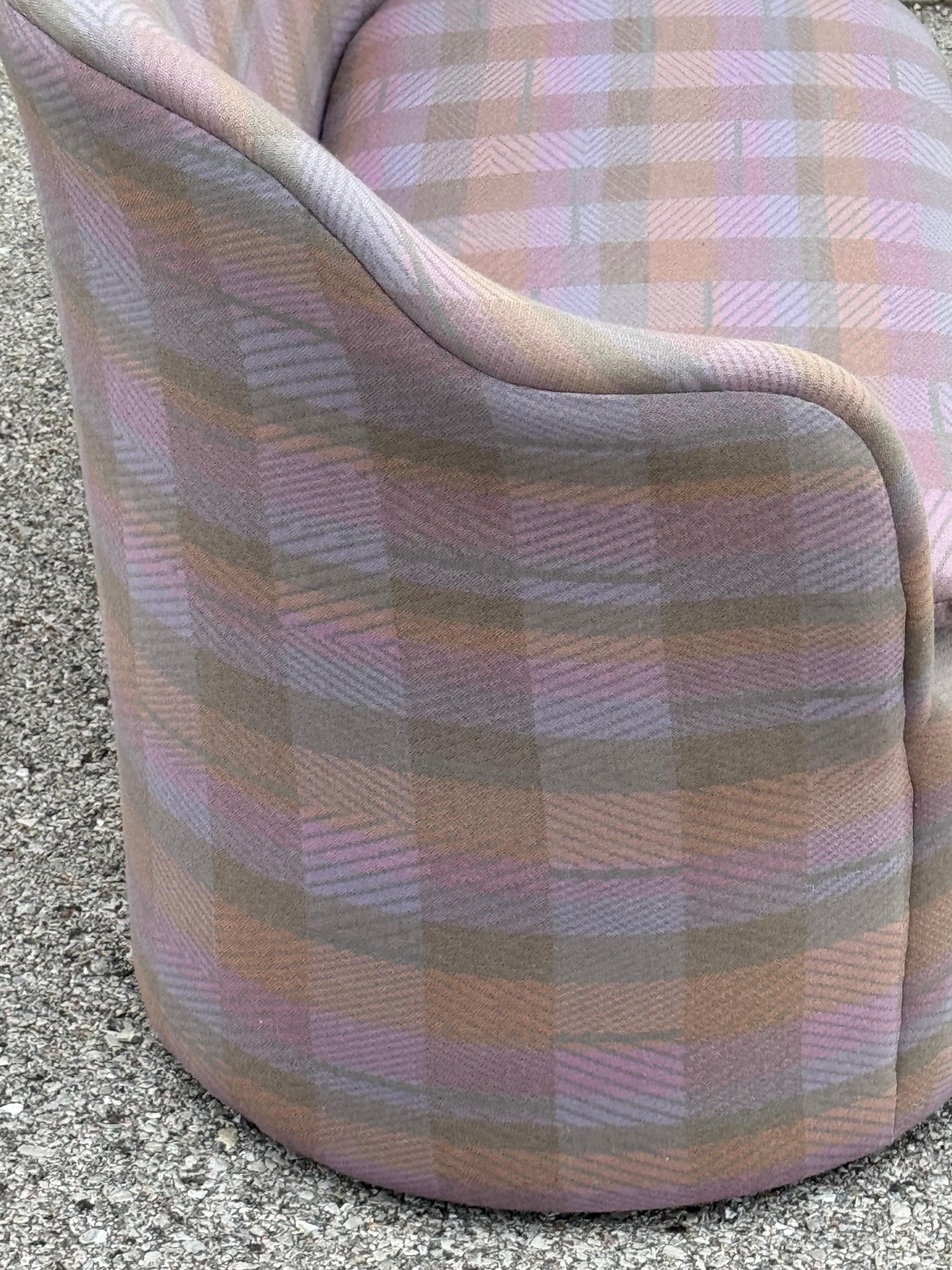 Rara poltrona/divano a petalo di John Saladino per Dunbar in Jack Lenor Larsen Plaid in vendita 7