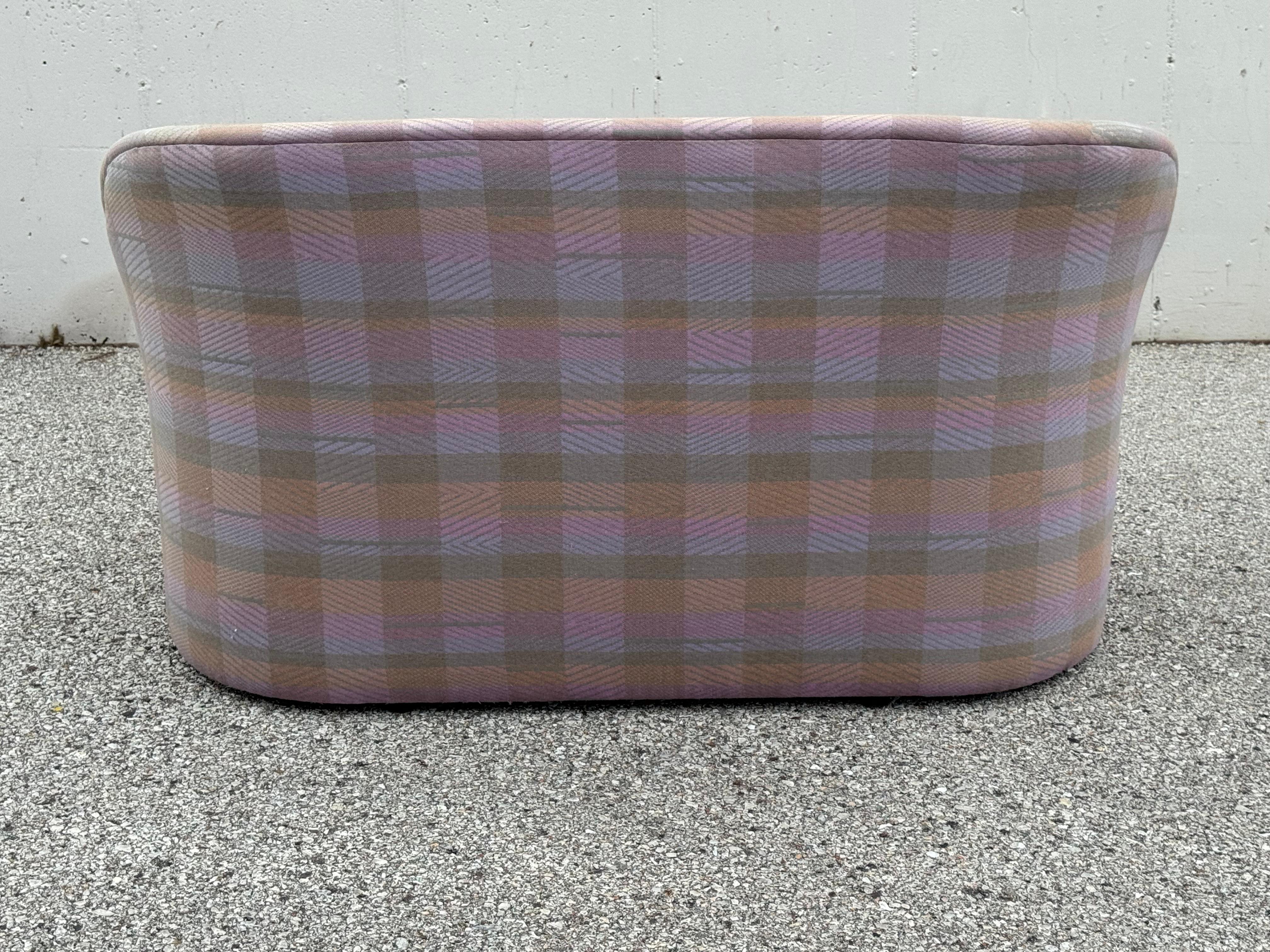 Rara poltrona/divano a petalo di John Saladino per Dunbar in Jack Lenor Larsen Plaid in vendita 10