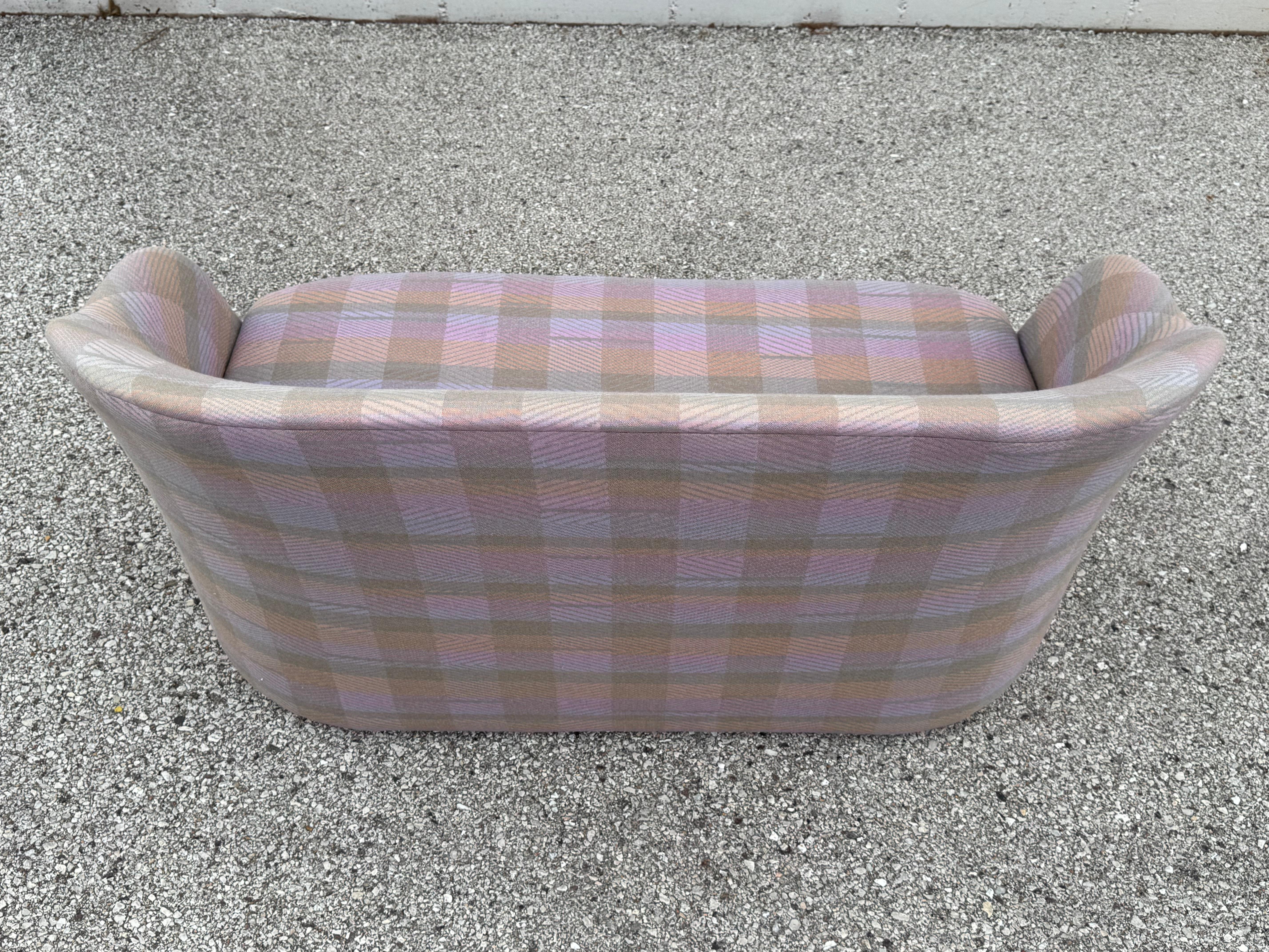 Rara poltrona/divano a petalo di John Saladino per Dunbar in Jack Lenor Larsen Plaid in vendita 11
