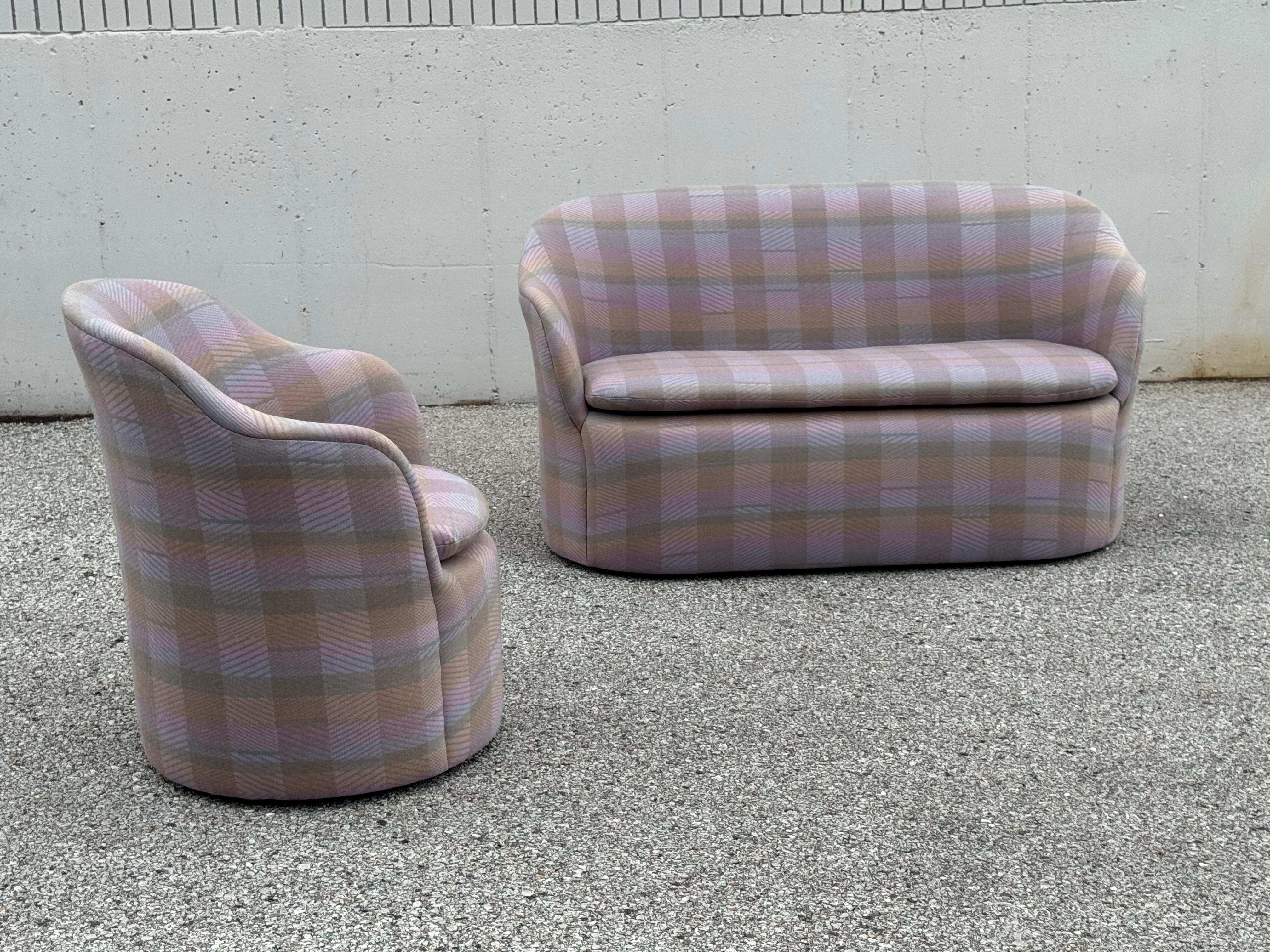 Fine XX secolo Rara poltrona/divano a petalo di John Saladino per Dunbar in Jack Lenor Larsen Plaid in vendita