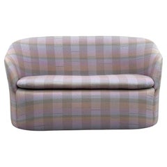 Rara poltrona/divano a petalo di John Saladino per Dunbar in Jack Lenor Larsen Plaid
