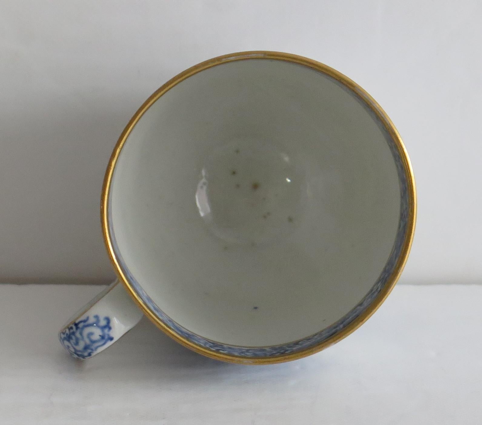 Rare John Turner Porcelain Cup and Saucer in Traveller Pattern, circa 1795 For Sale 4