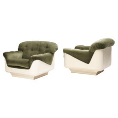 Rare Jorge Zalszupin Pair of Lounge Chairs in Green Velvet and Fiberglass 
