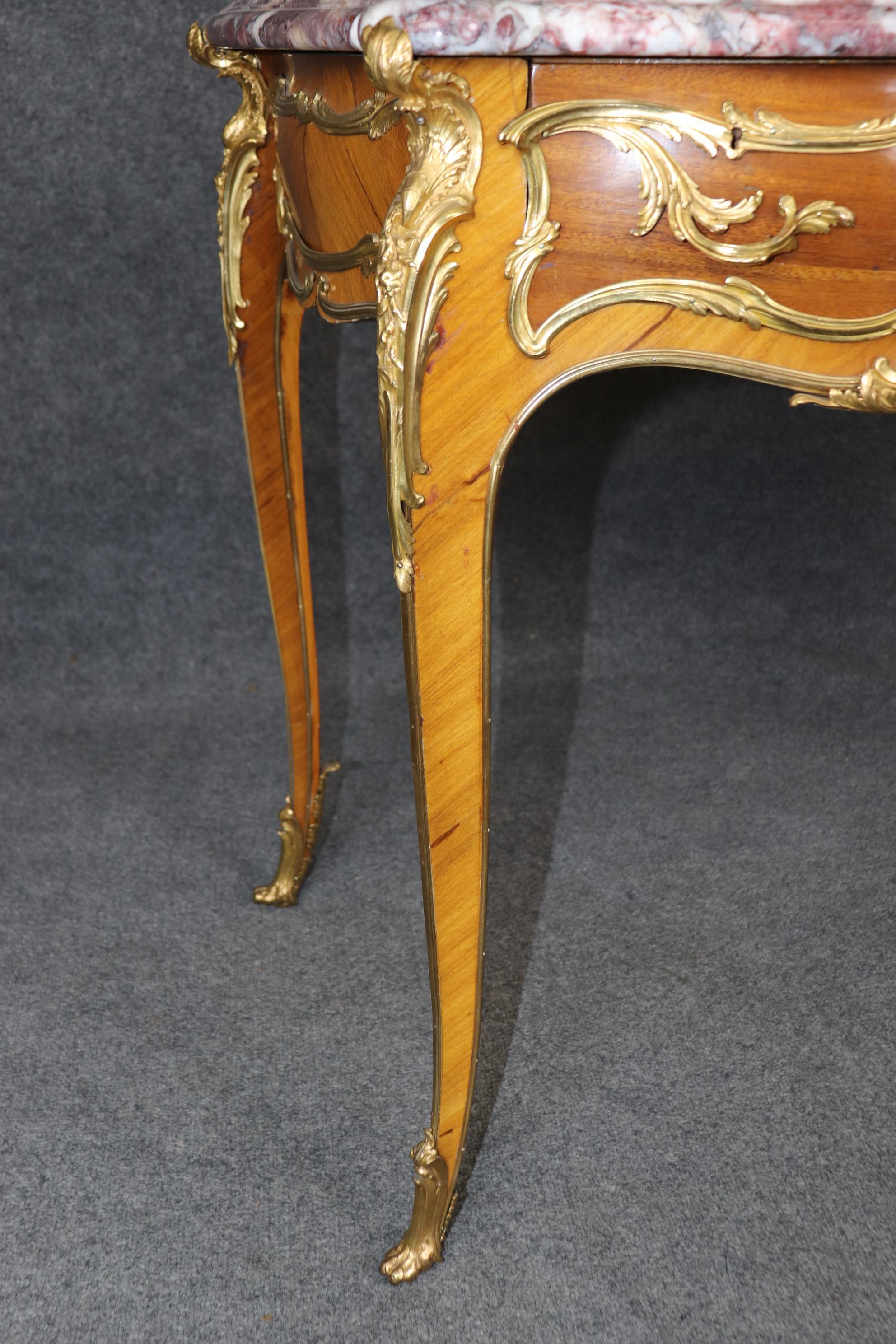 Seltener Joseph Emmanuel Zwiener Marmorplatte Dore' Bronzemontierter Louis XV.-Schreibtisch mit Marmorplatte im Angebot 3