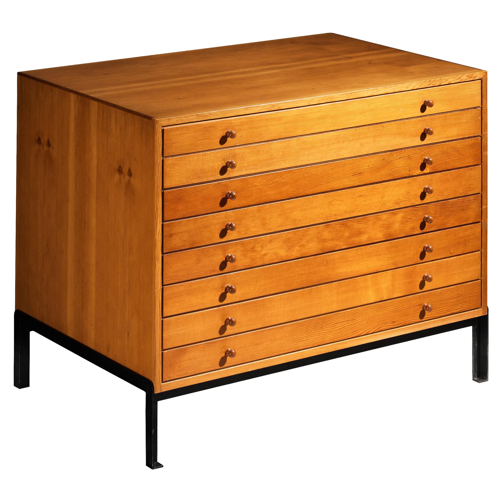 Rare Jørgen Magnussen for Peder Pedersen Chest of Drawers in Pine and Iron For Sale