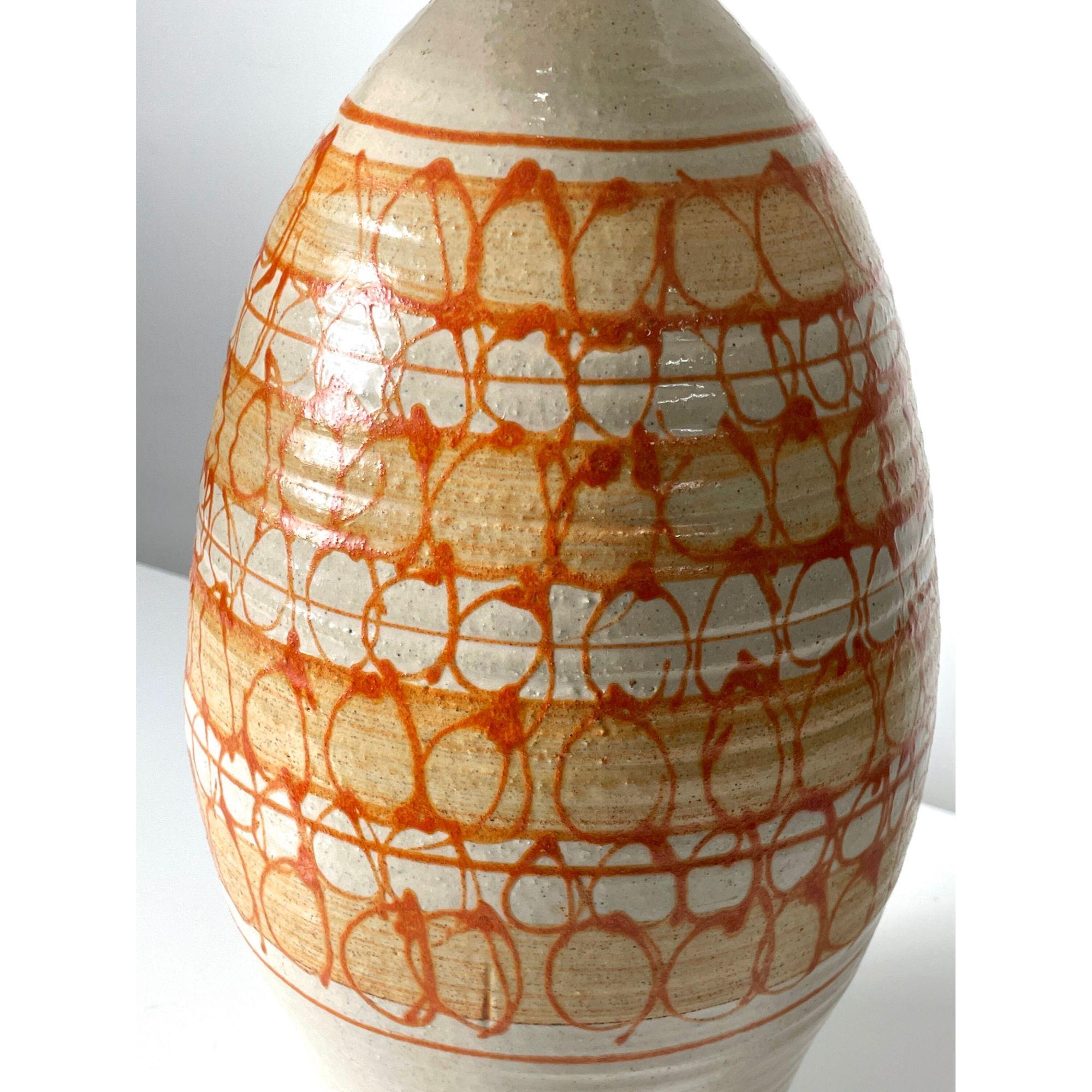 Céramique Rare lampe de bureau Abernathy en céramique émaillée orange de Studio Pottery, années 1960 en vente