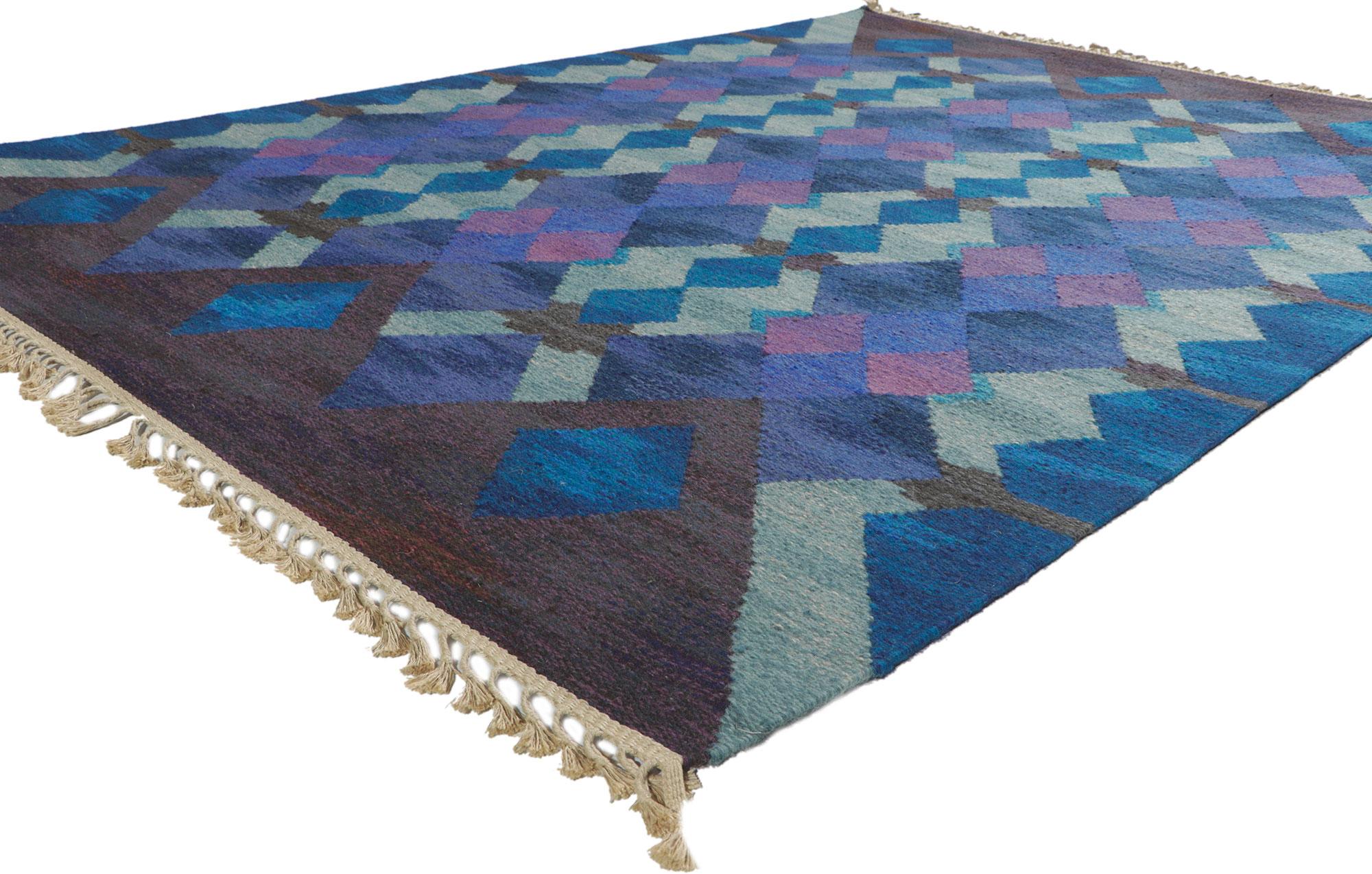 78490 Vintage Swedish Kilim Rollakan rug, measures 06'01 x 08'04.
With its Scandinavian Modern style, incredible detail and texture, this handwoven wool vintage Swedish rollakan rug is a captivating vision of woven beauty. The eye-catching