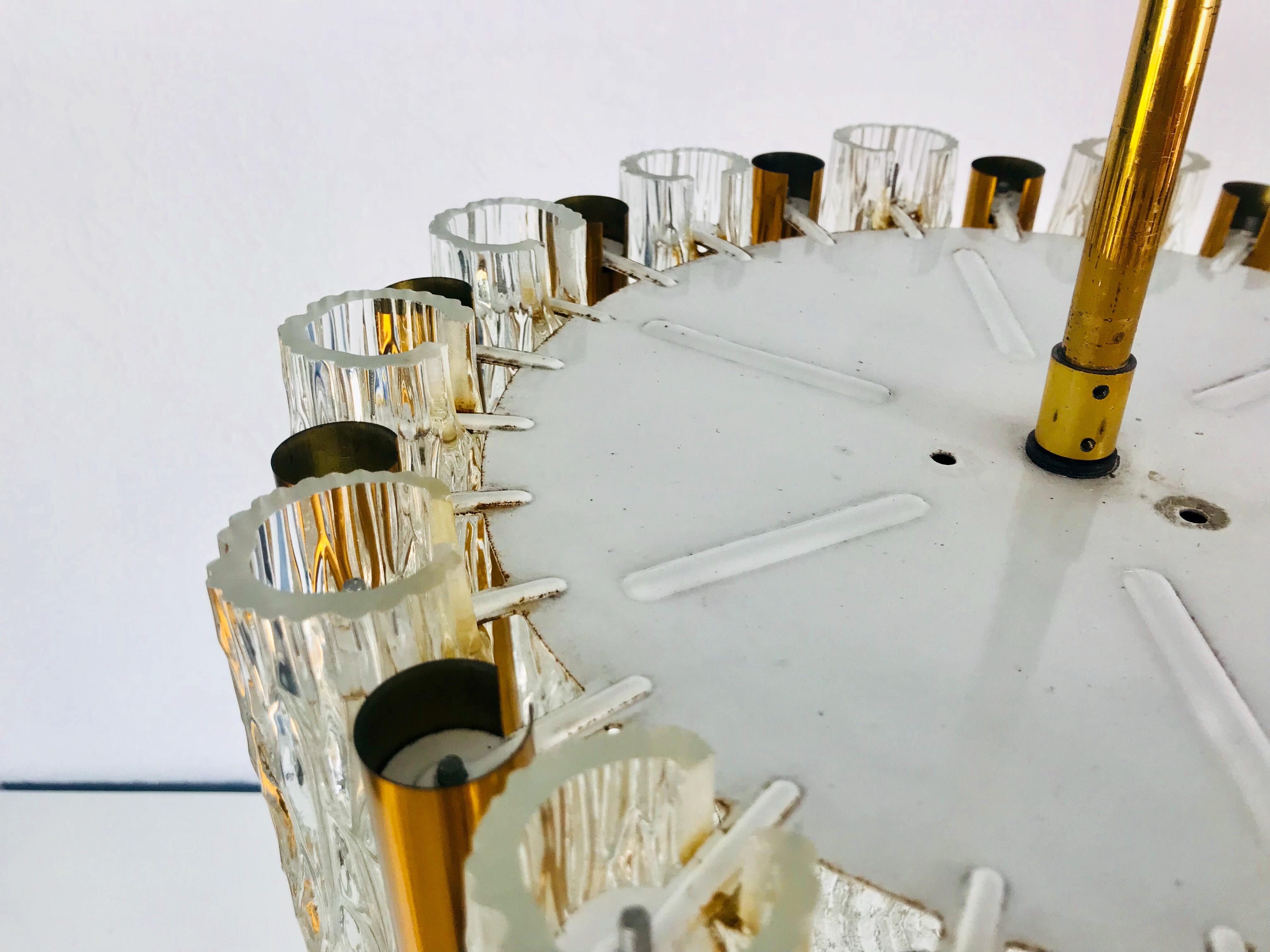 Rare Kaiser Leuchten Midcentury Crystal Ice Glass Circular Chandelier, 1960s For Sale 6
