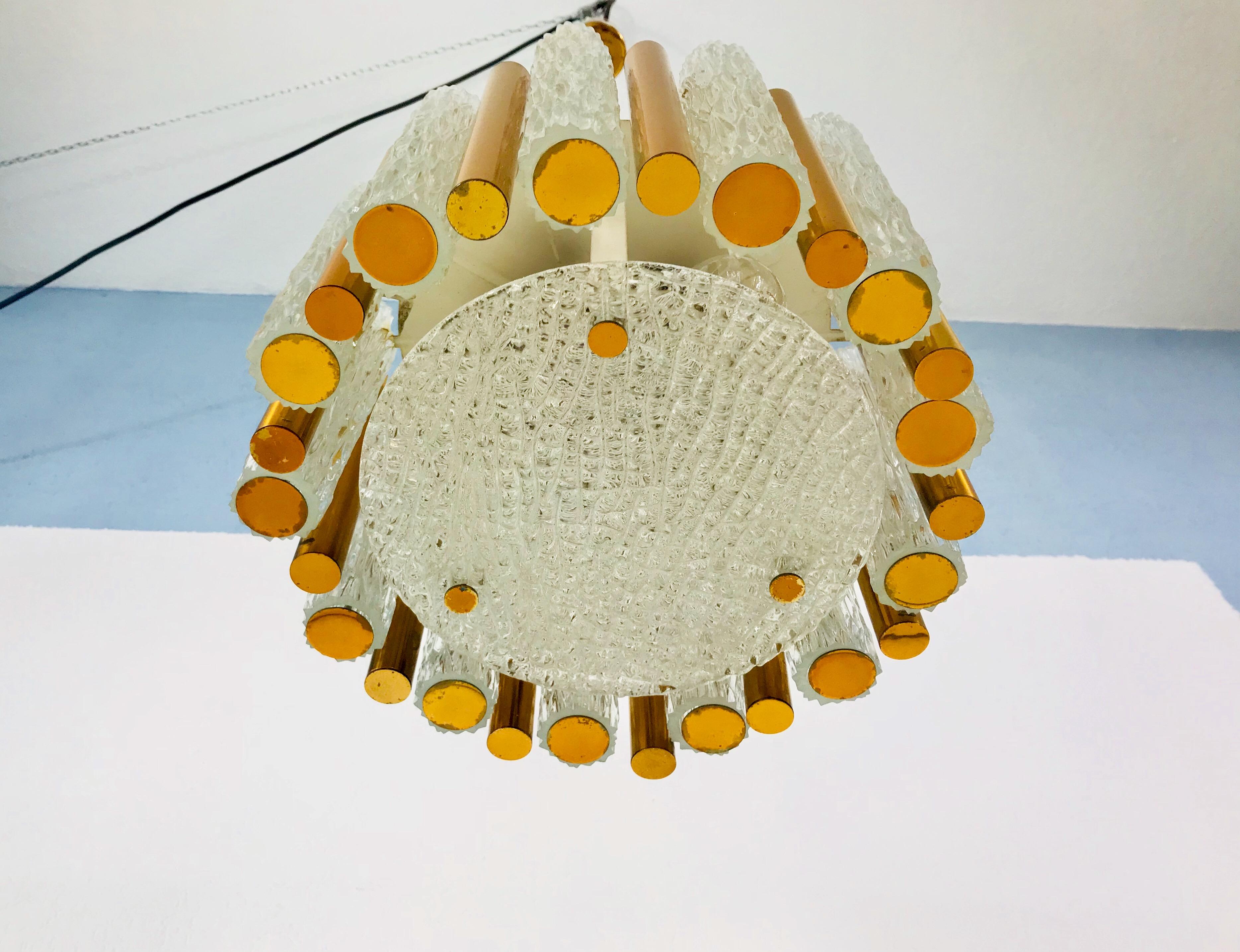 Raro lampadario circolare in cristallo e vetro di ghiaccio di Kaiser Leuchten, 1960 In condizioni buone in vendita a Hagenbach, DE