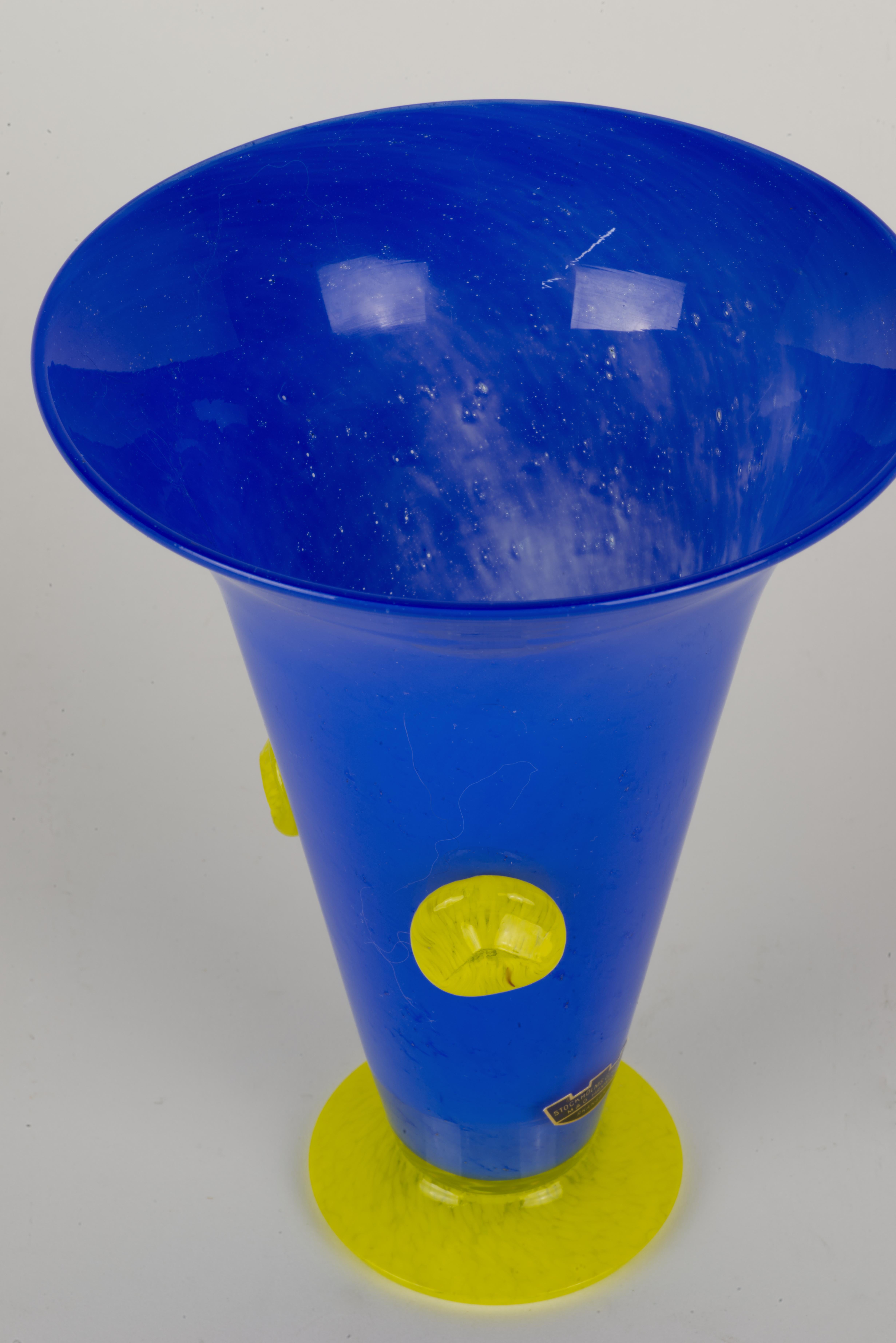 Vetro artistico Raro vaso Karin Hammar for Stockholms Glasbruk, vetro artistico svedese, si illumina ai raggi UV in vendita