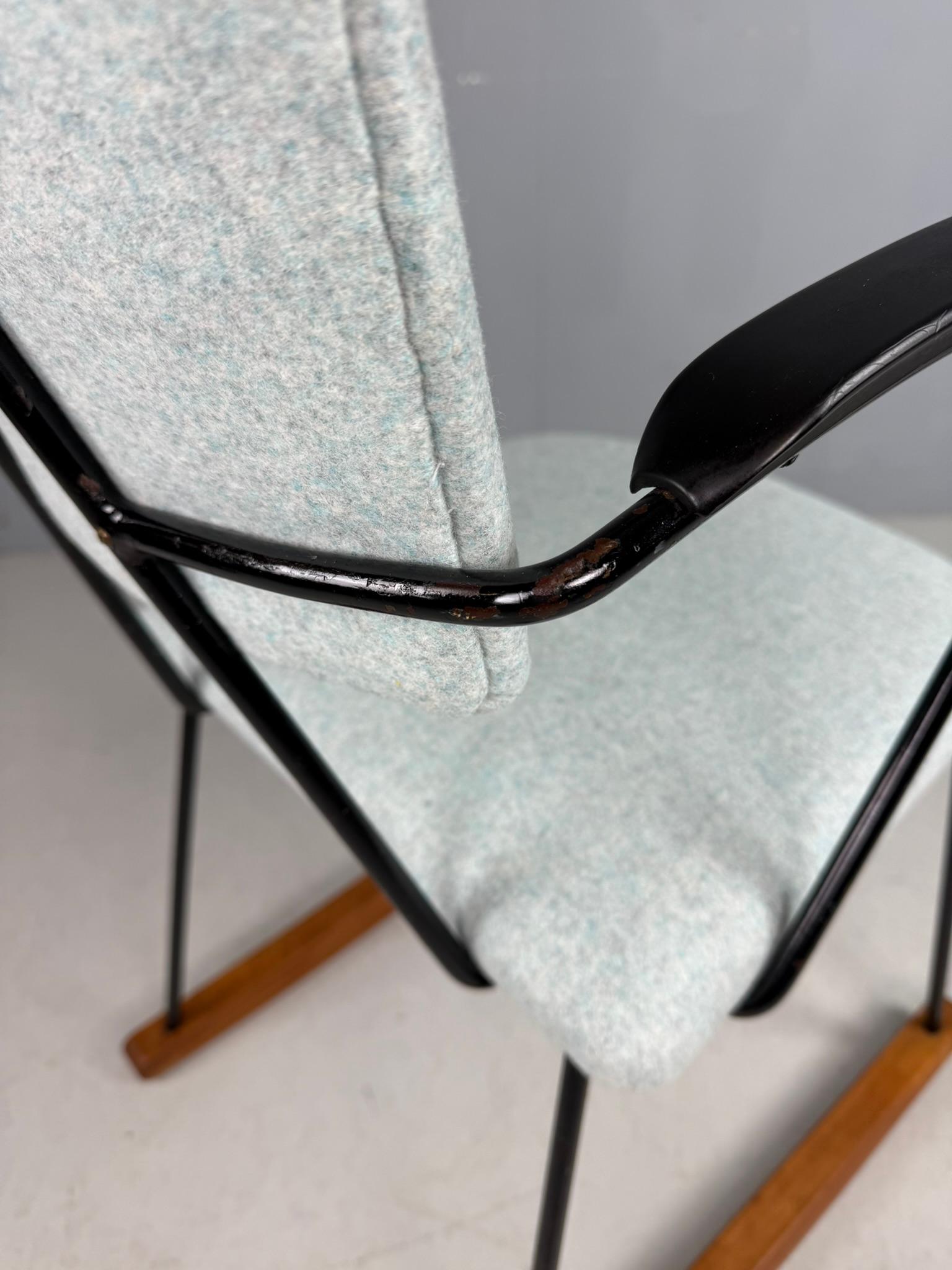 Metallo Raro dondolo Kembo di Gispen, Paesi Bassi, anni '50 in vendita