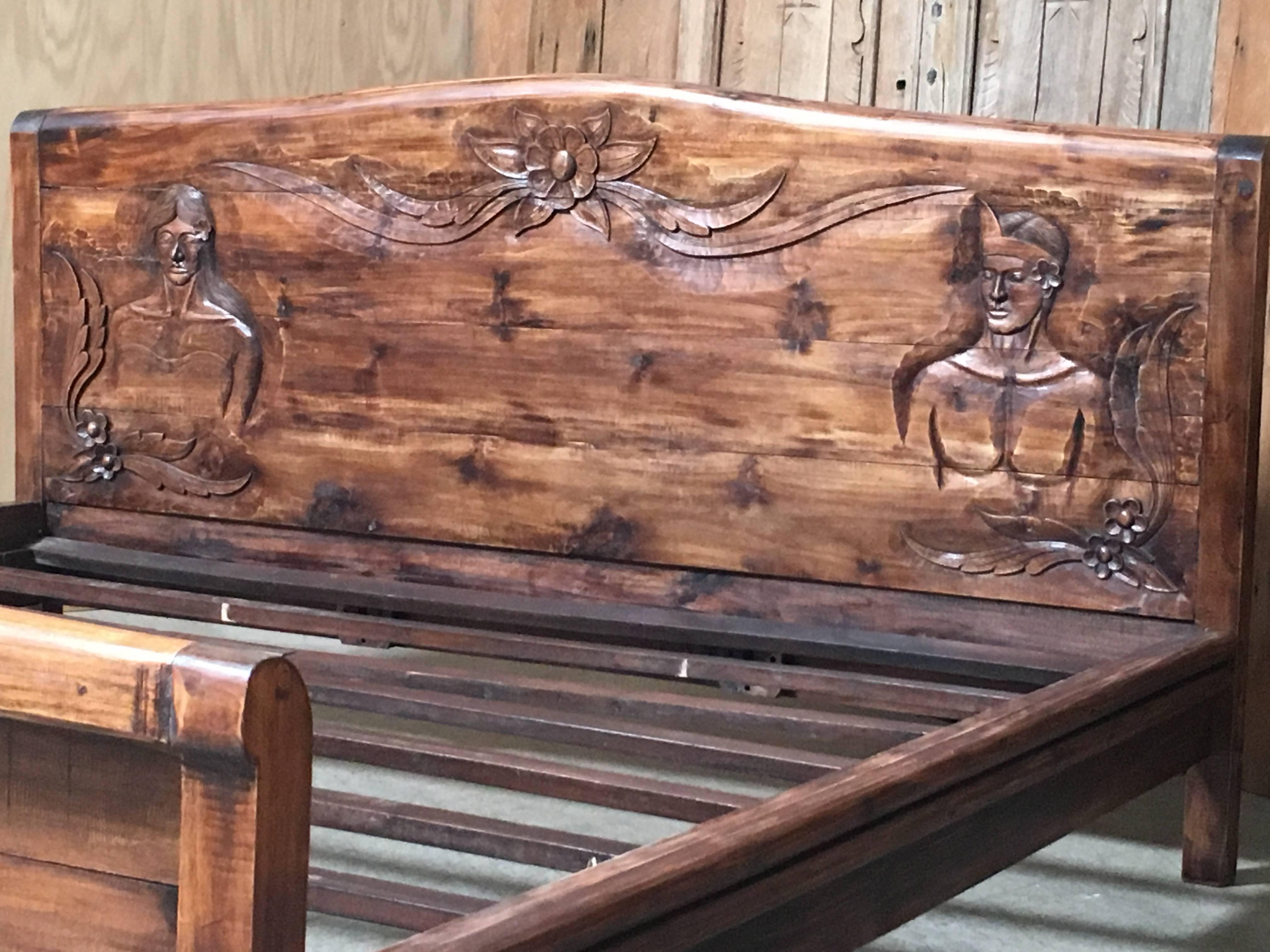 Rare King-Size Antique Hawaiian Koawood Marriage Bed In Good Condition In Denton, TX