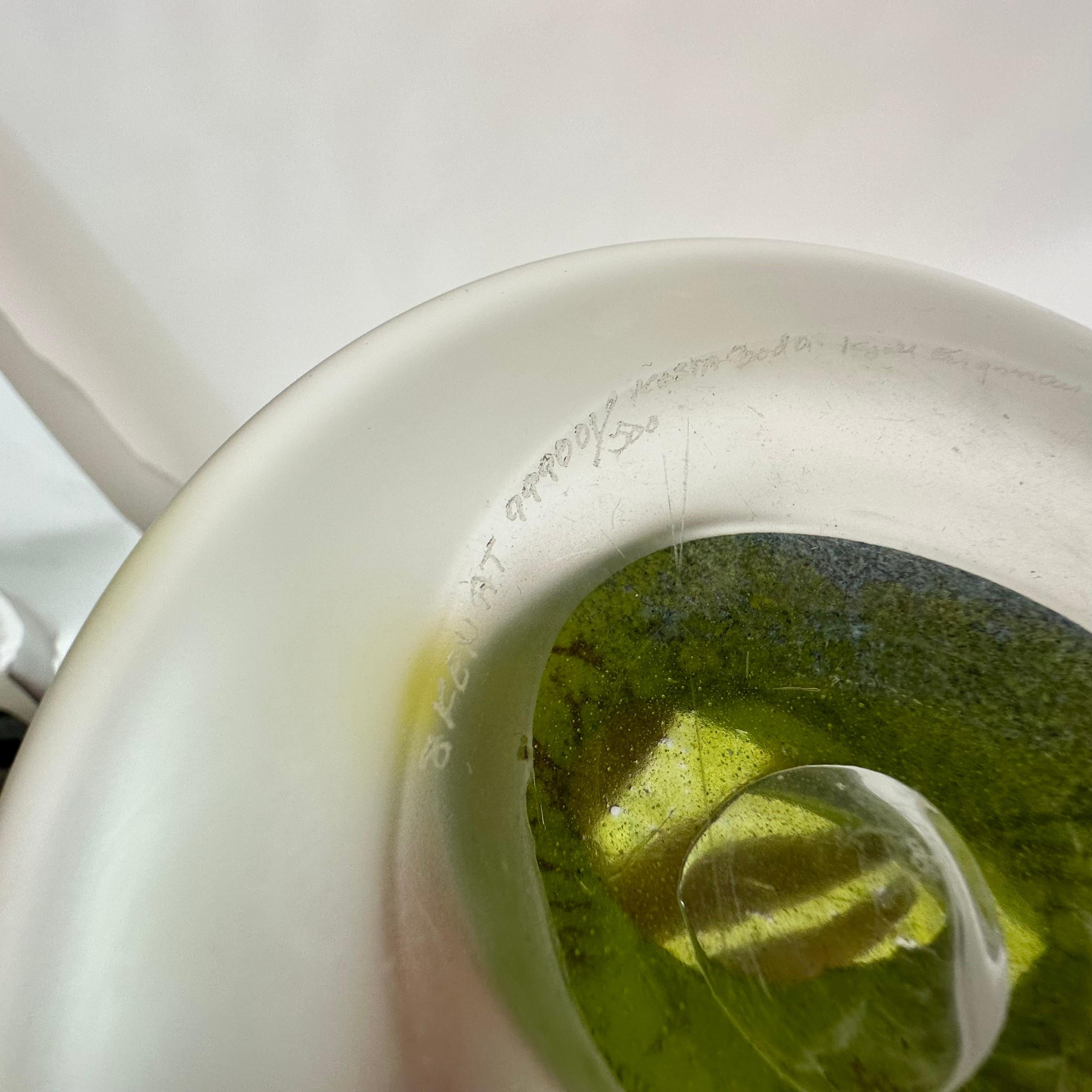 Seltene Teetasse aus grünem Glas von Kjell Engman für Kosta Boda Schweden, 1980er Jahre im Angebot 6