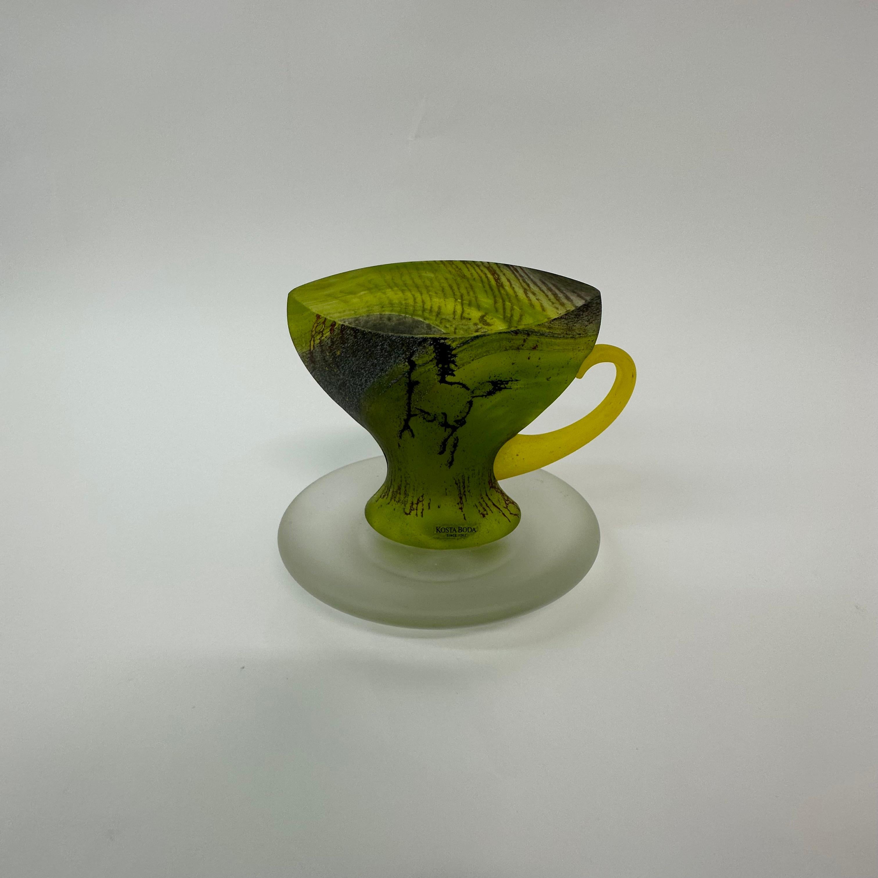 Rare Kjell Engman for Kosta Boda Sweden Green Glass teacup , 1980’s In Good Condition For Sale In Delft, NL